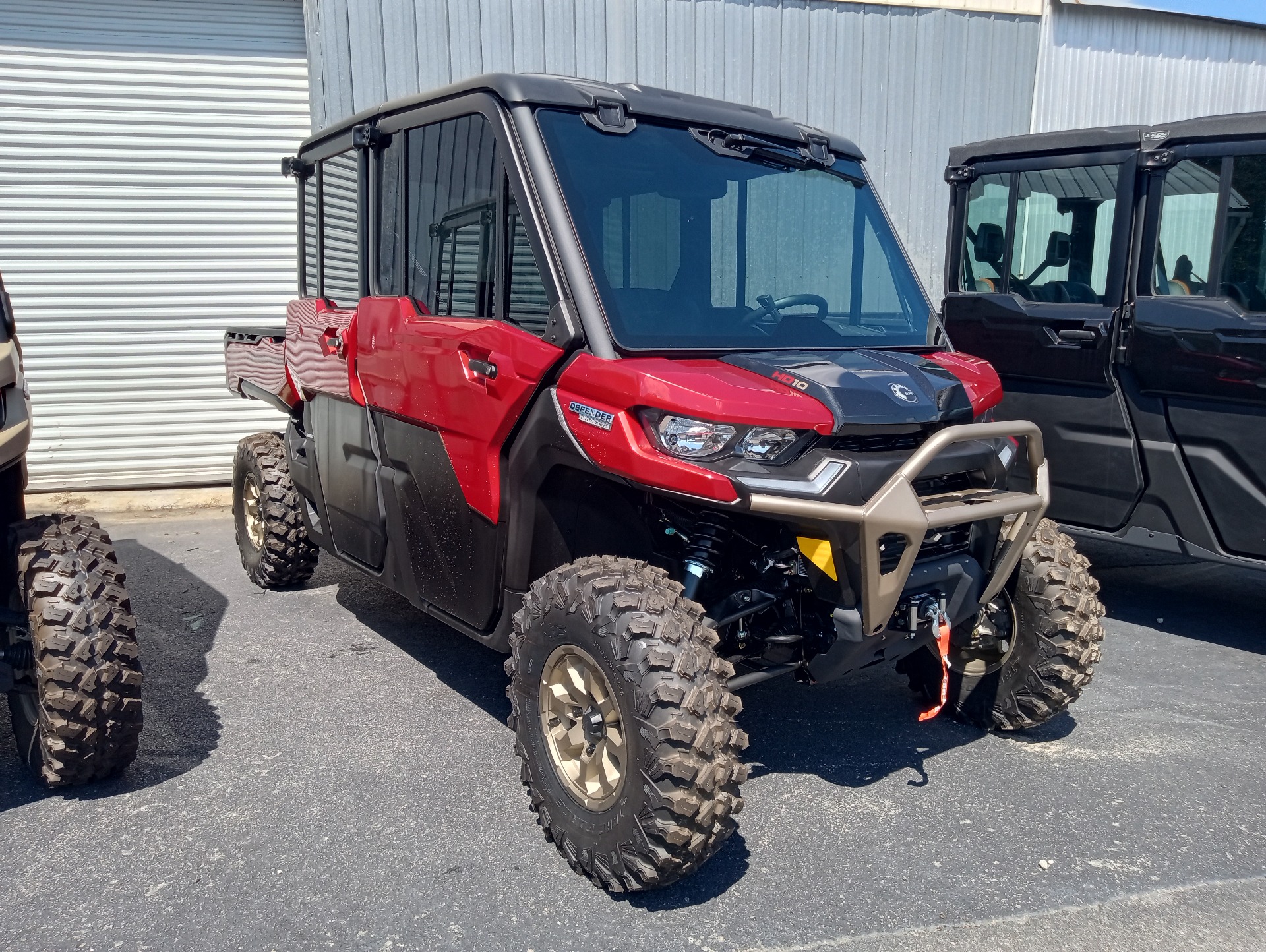 2025 Can-Am Defender MAX Limited in Douglas, Georgia - Photo 1