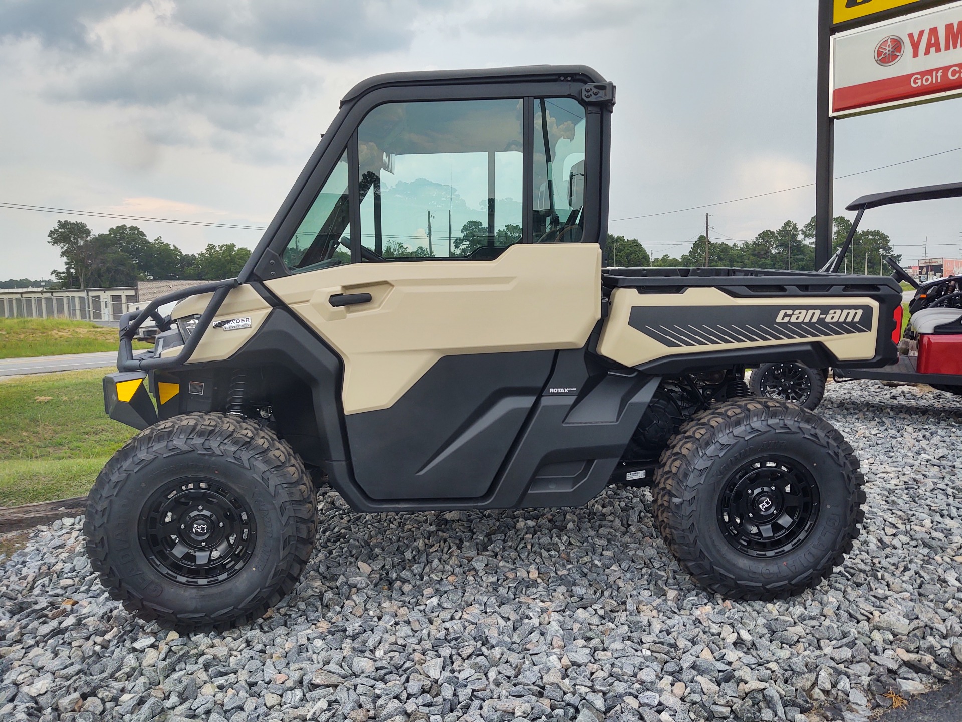 2024 Can-Am Defender Limited in Douglas, Georgia - Photo 4