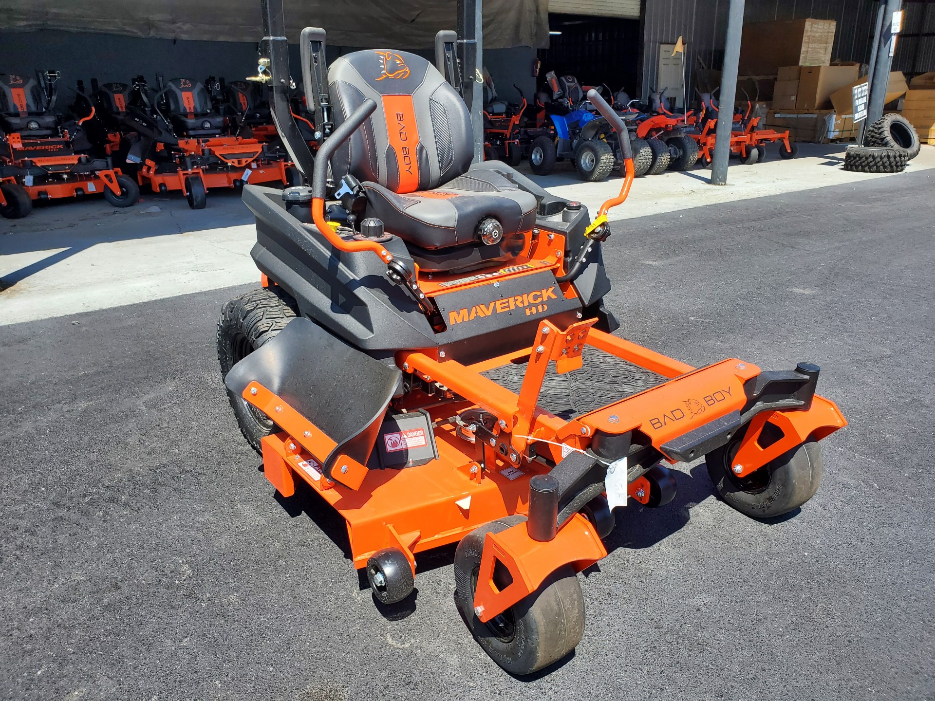 2023 Bad Boy Mowers Maverick HD 54 in. Kawasaki FX730 23.5 hp in Douglas, Georgia - Photo 2