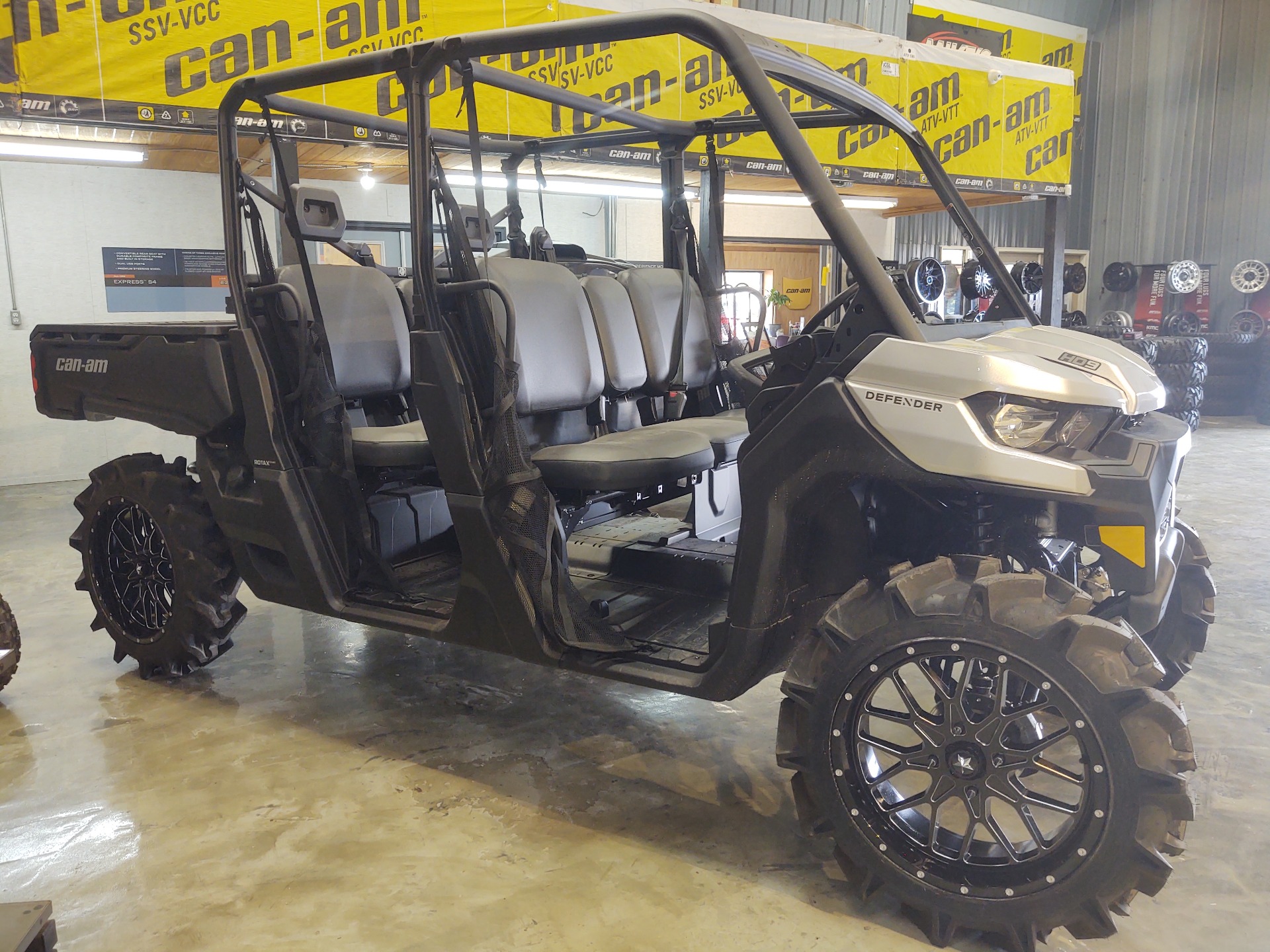 2024 Can-Am Defender MAX DPS HD9 in Douglas, Georgia - Photo 5