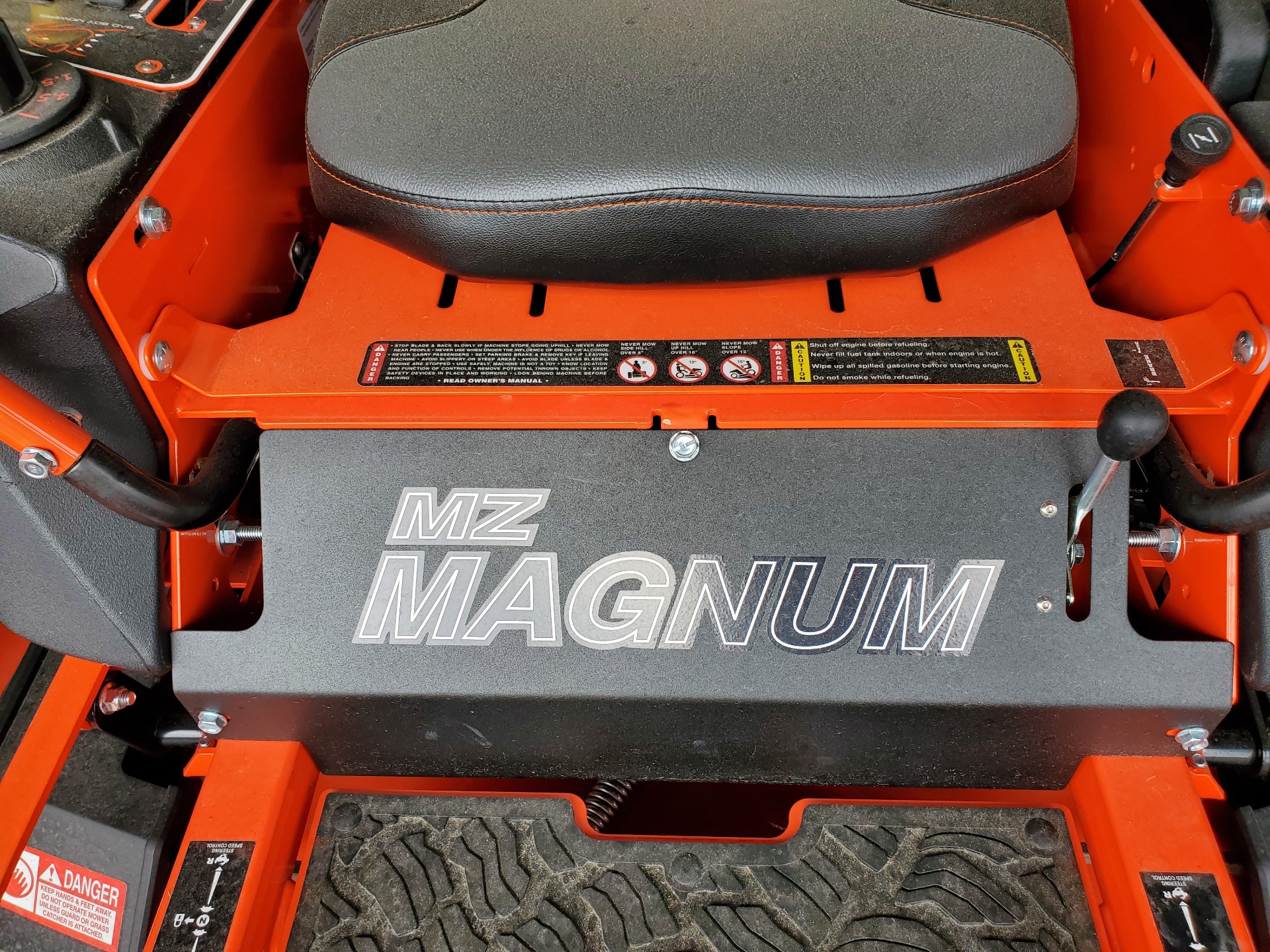 2023 Bad Boy Mowers MZ Magnum 54 in. Kohler 7000 KT740 25 hp in Douglas, Georgia - Photo 9