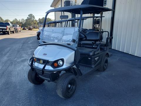 2023 Cushman Shuttle 2+2 EFI Gas in Douglas, Georgia - Photo 2