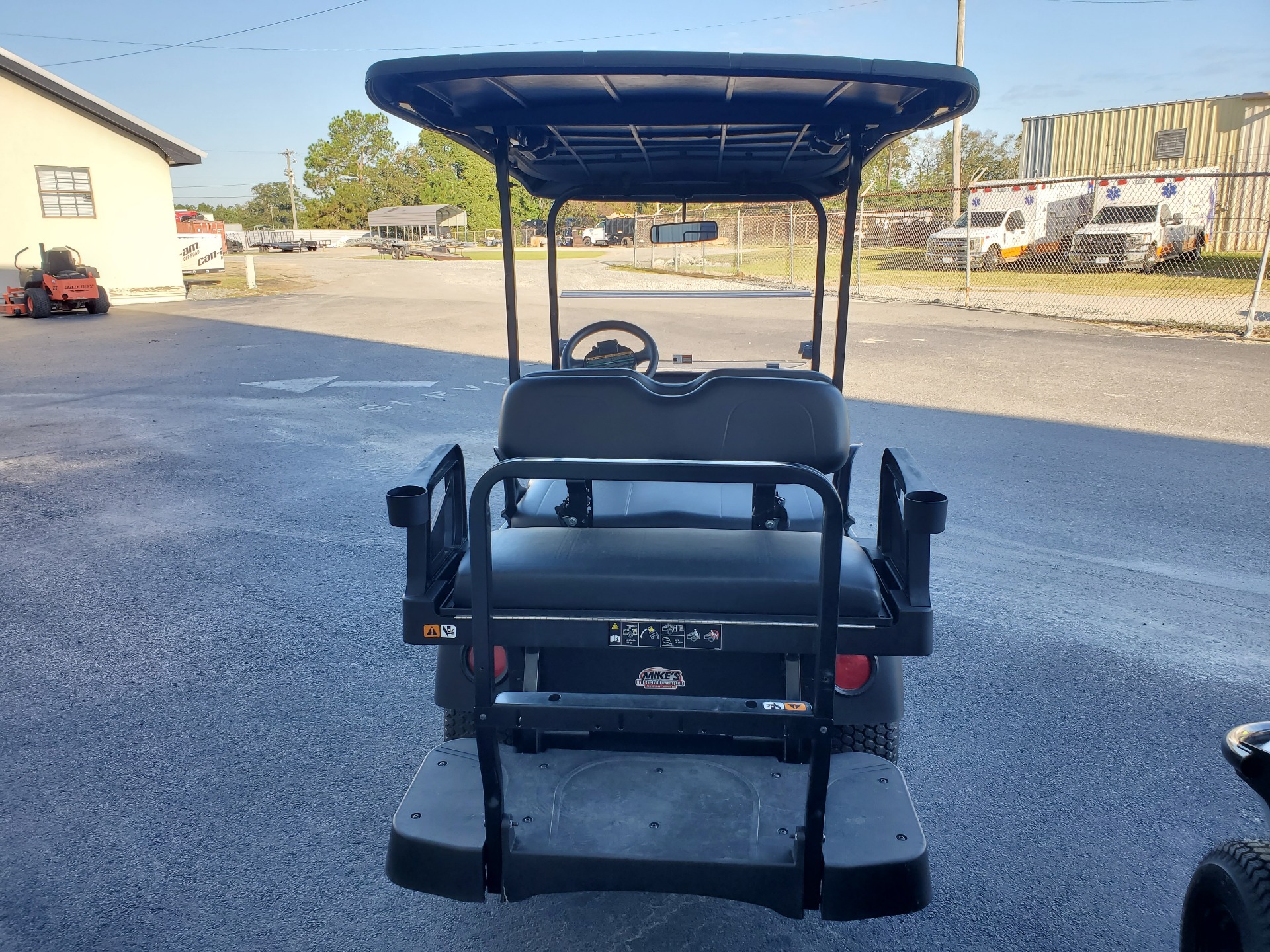 2023 Cushman Shuttle 2+2 EFI Gas in Douglas, Georgia - Photo 6