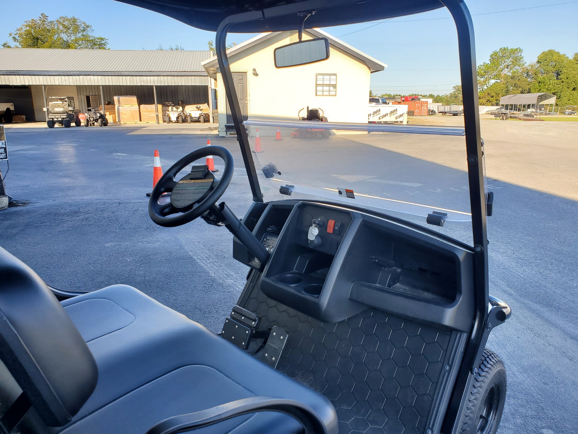 2023 Cushman Shuttle 2+2 EFI Gas in Douglas, Georgia - Photo 11