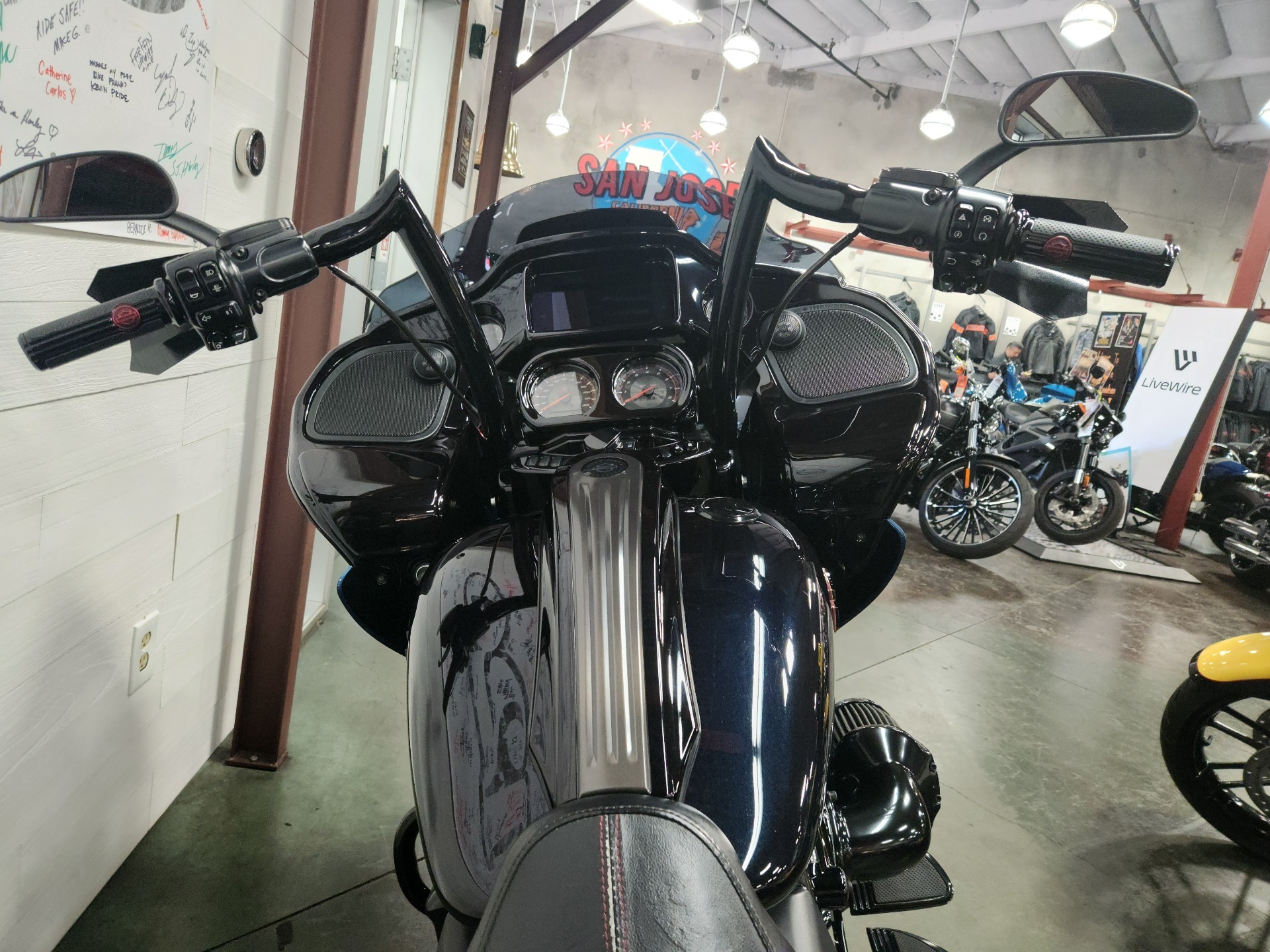 2019 Harley-Davidson CVO™ Road Glide® in San Jose, California - Photo 5