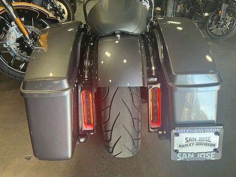 2016 Harley-Davidson Road Glide® in San Jose, California - Photo 11