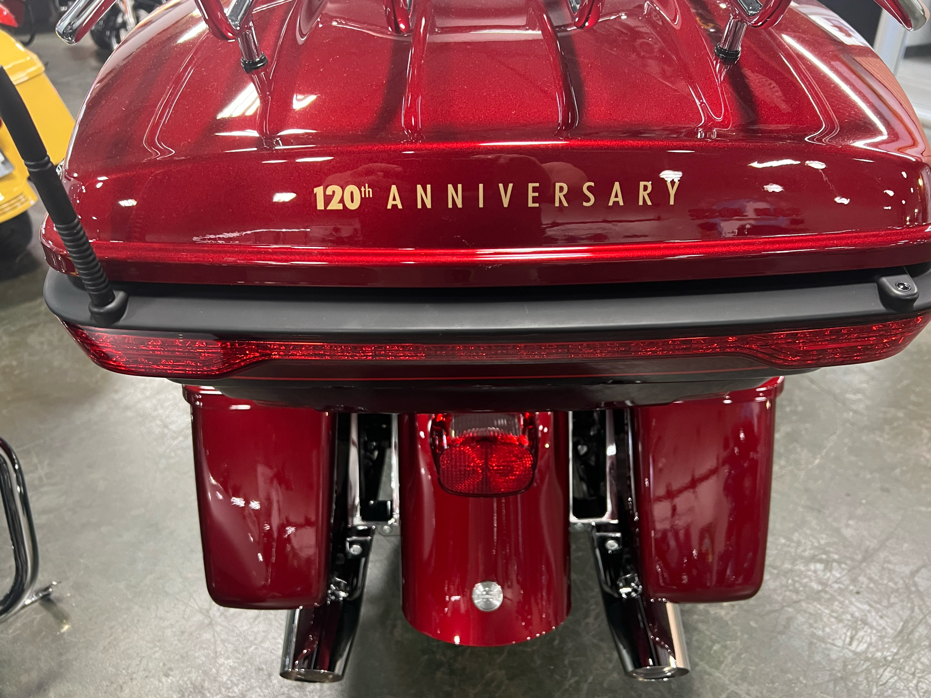 2023 Harley-Davidson Ultra Limited Anniversary in San Jose, California - Photo 12