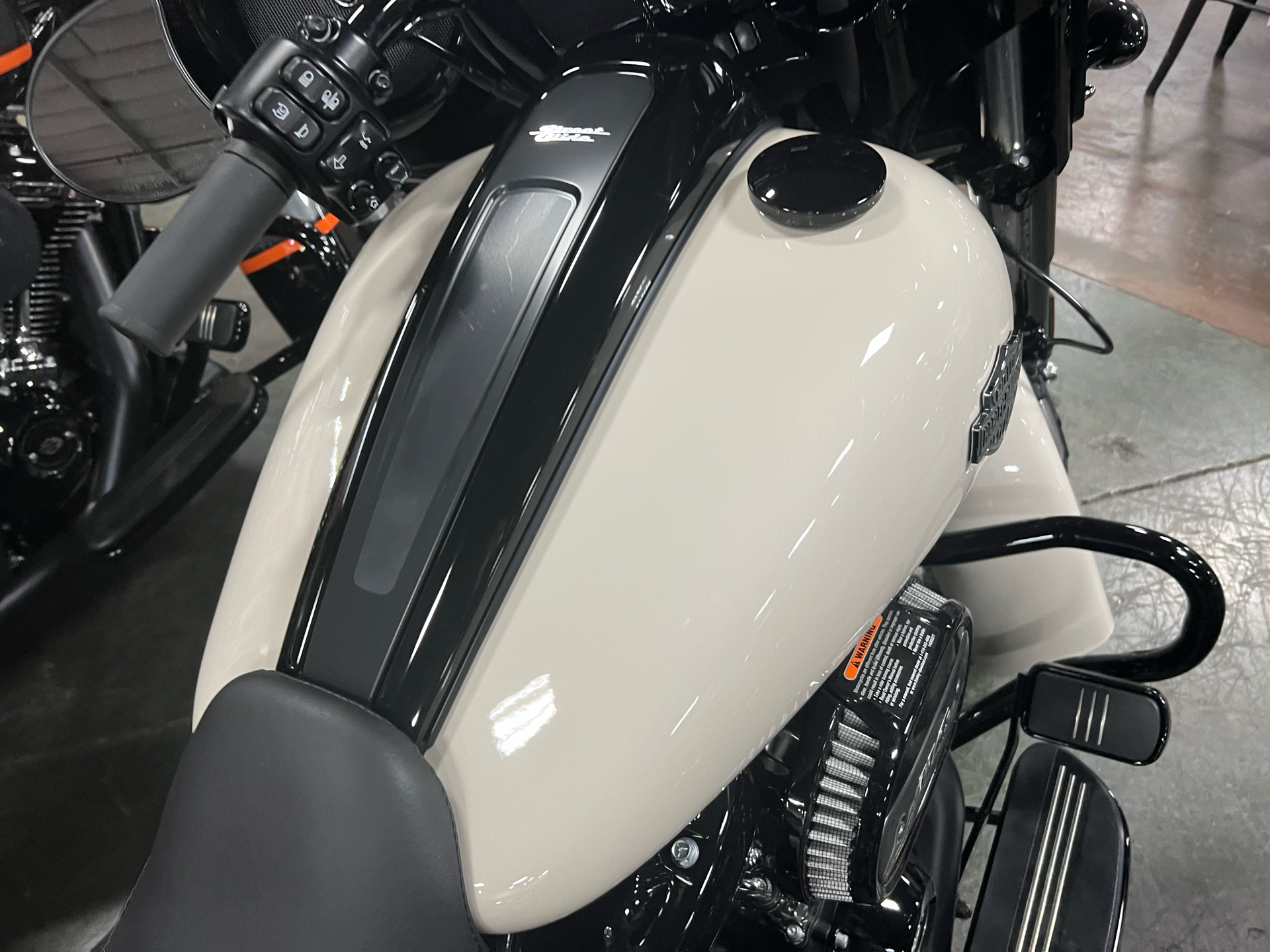2022 Harley-Davidson Street Glide® Special in San Jose, California - Photo 12