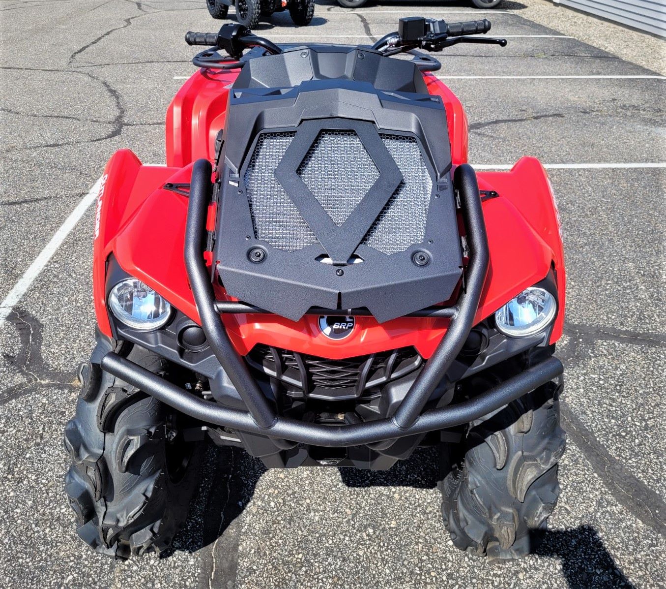 2022 Can-Am Outlander MR 570 in Barrington, New Hampshire - Photo 2