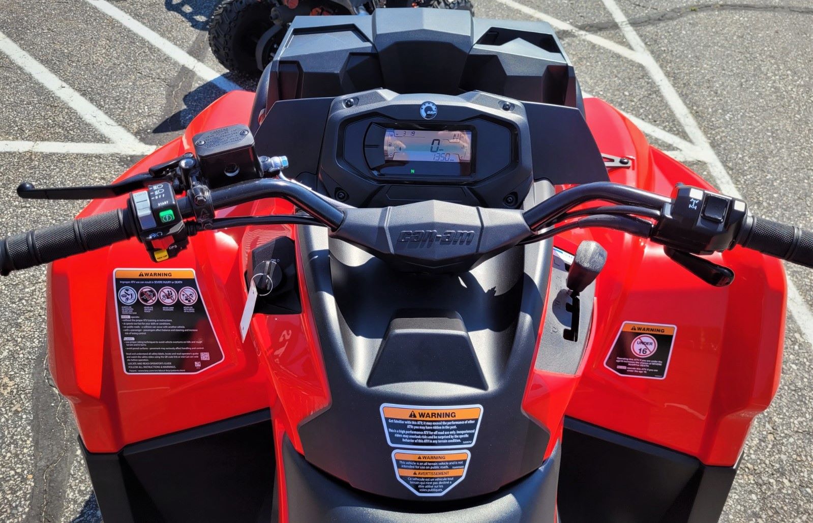 2022 Can-Am Outlander MR 570 in Barrington, New Hampshire - Photo 6