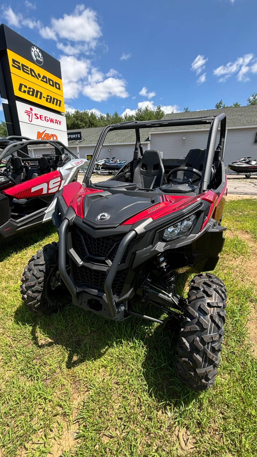 2024 Can-Am Maverick Sport DPS in Barrington, New Hampshire - Photo 2