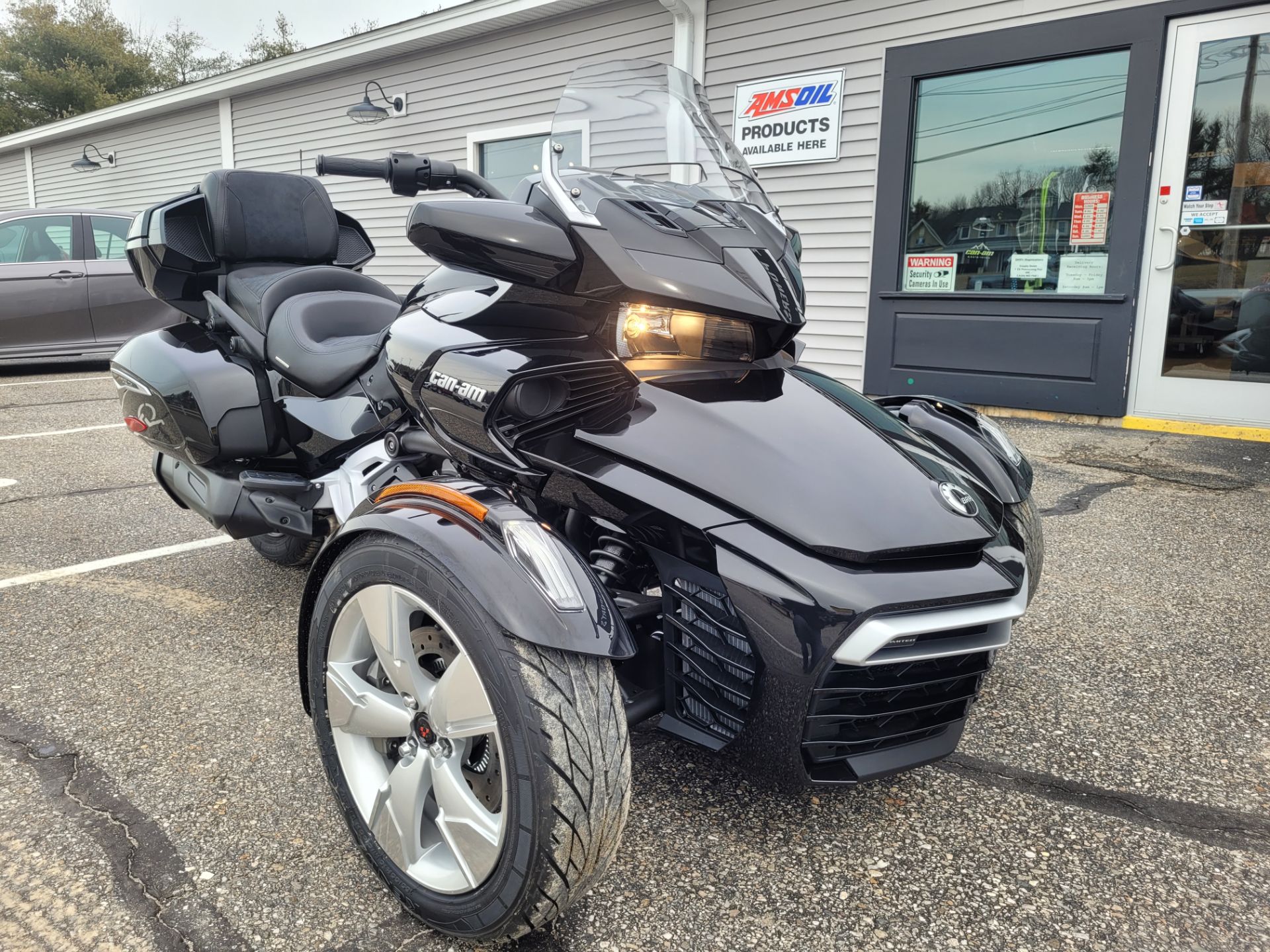 2023 Can-Am Spyder F3 Limited in Barrington, New Hampshire - Photo 2