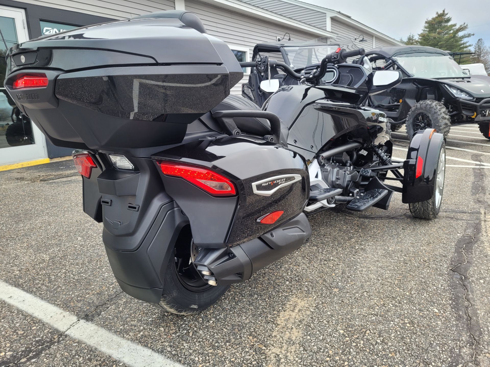 2023 Can-Am Spyder F3 Limited in Barrington, New Hampshire - Photo 5