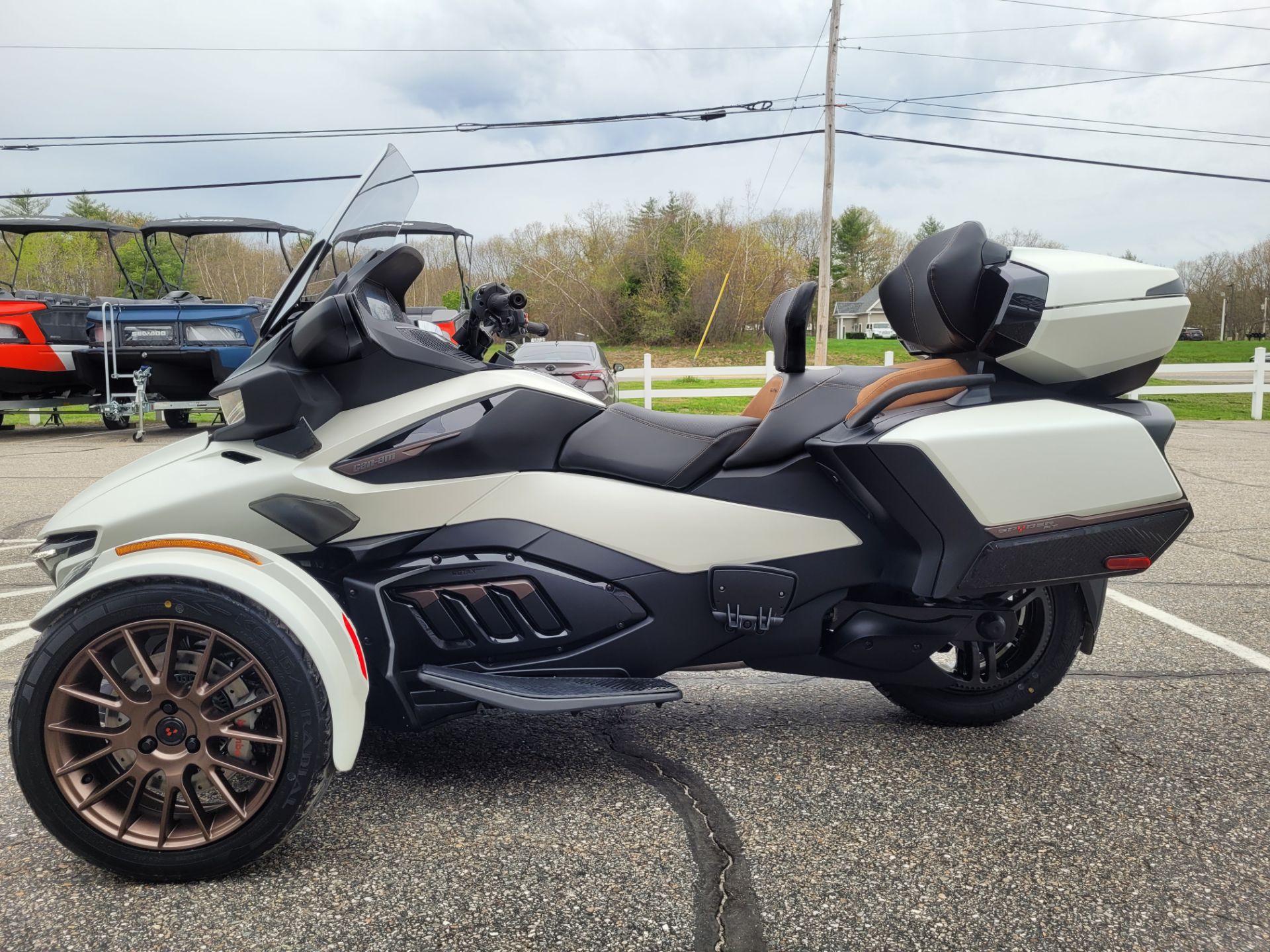 2024 Can-Am Spyder RT Sea-to-Sky in Barrington, New Hampshire - Photo 3