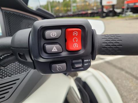 2024 Can-Am Spyder RT Sea-to-Sky in Barrington, New Hampshire - Photo 8