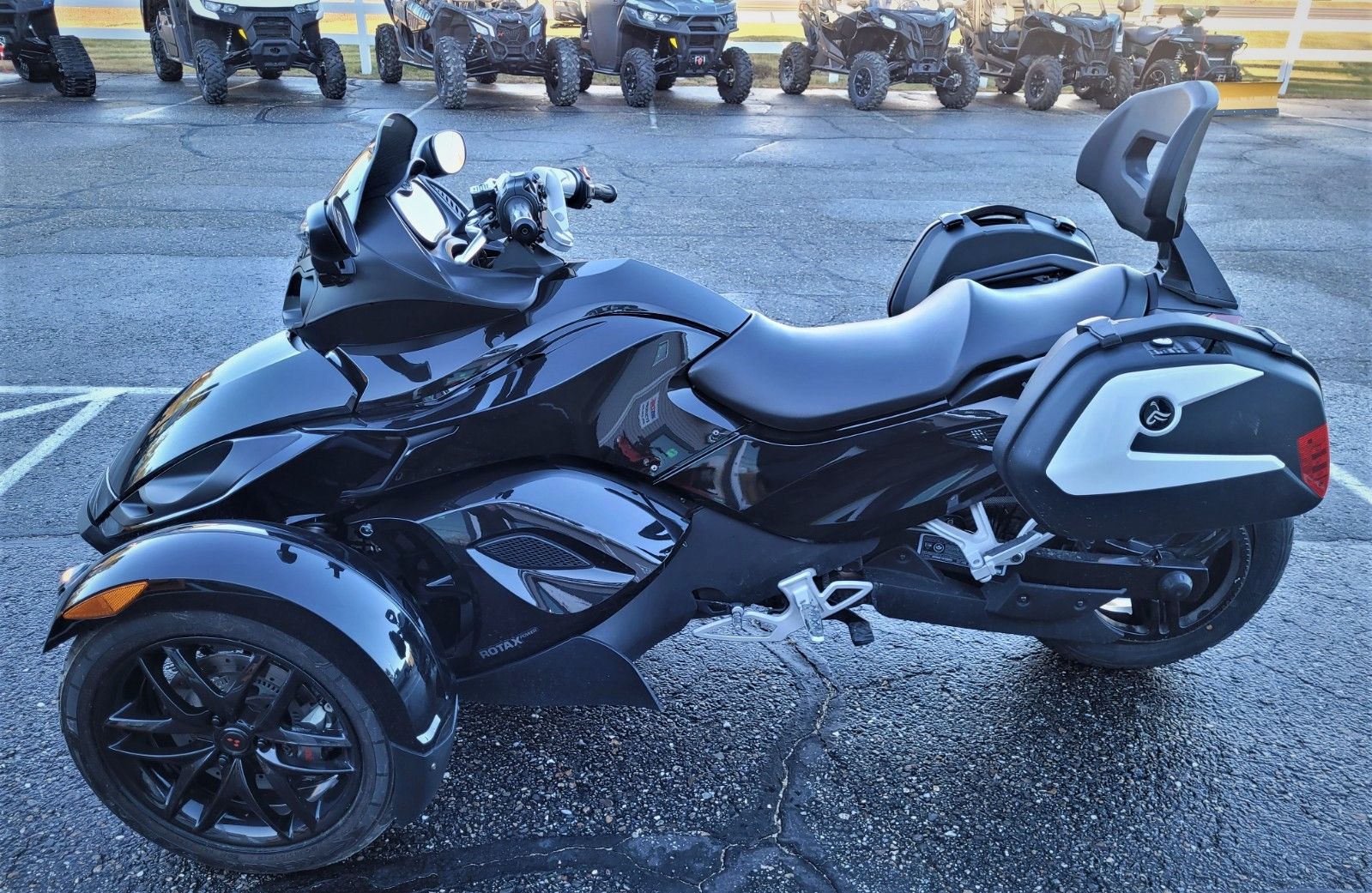 2014 Can-Am Spyder® RS SM5 in Barrington, New Hampshire - Photo 3