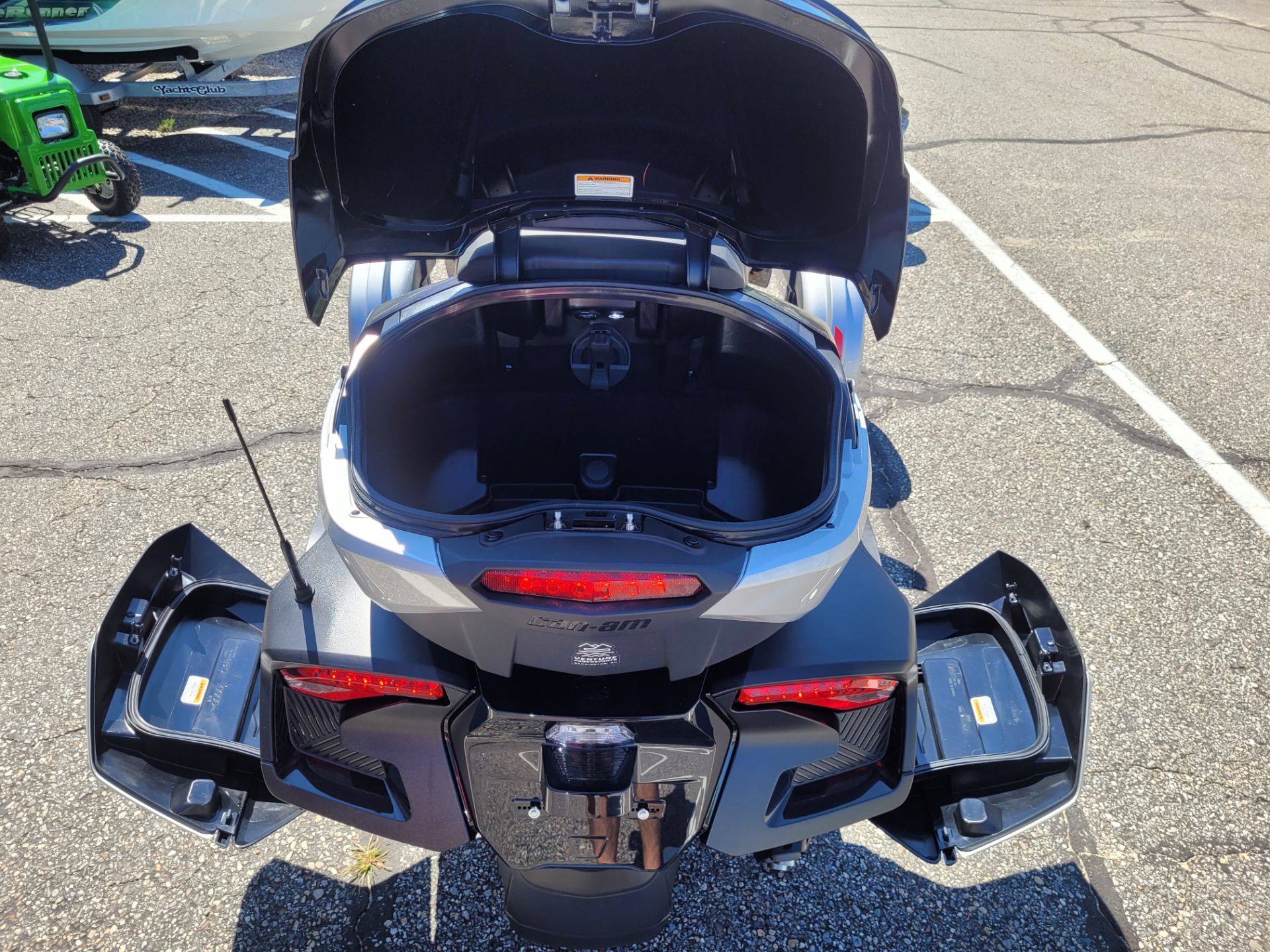 2023 Can-Am Spyder RT Limited in Barrington, New Hampshire - Photo 5