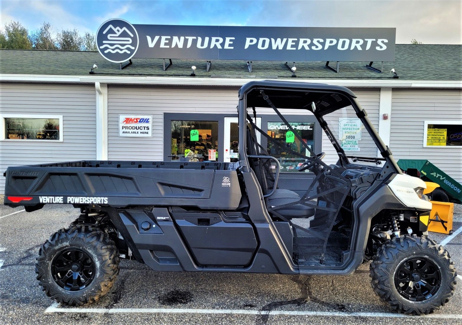 2022 Can-Am Defender Pro DPS HD10 in Barrington, New Hampshire - Photo 1