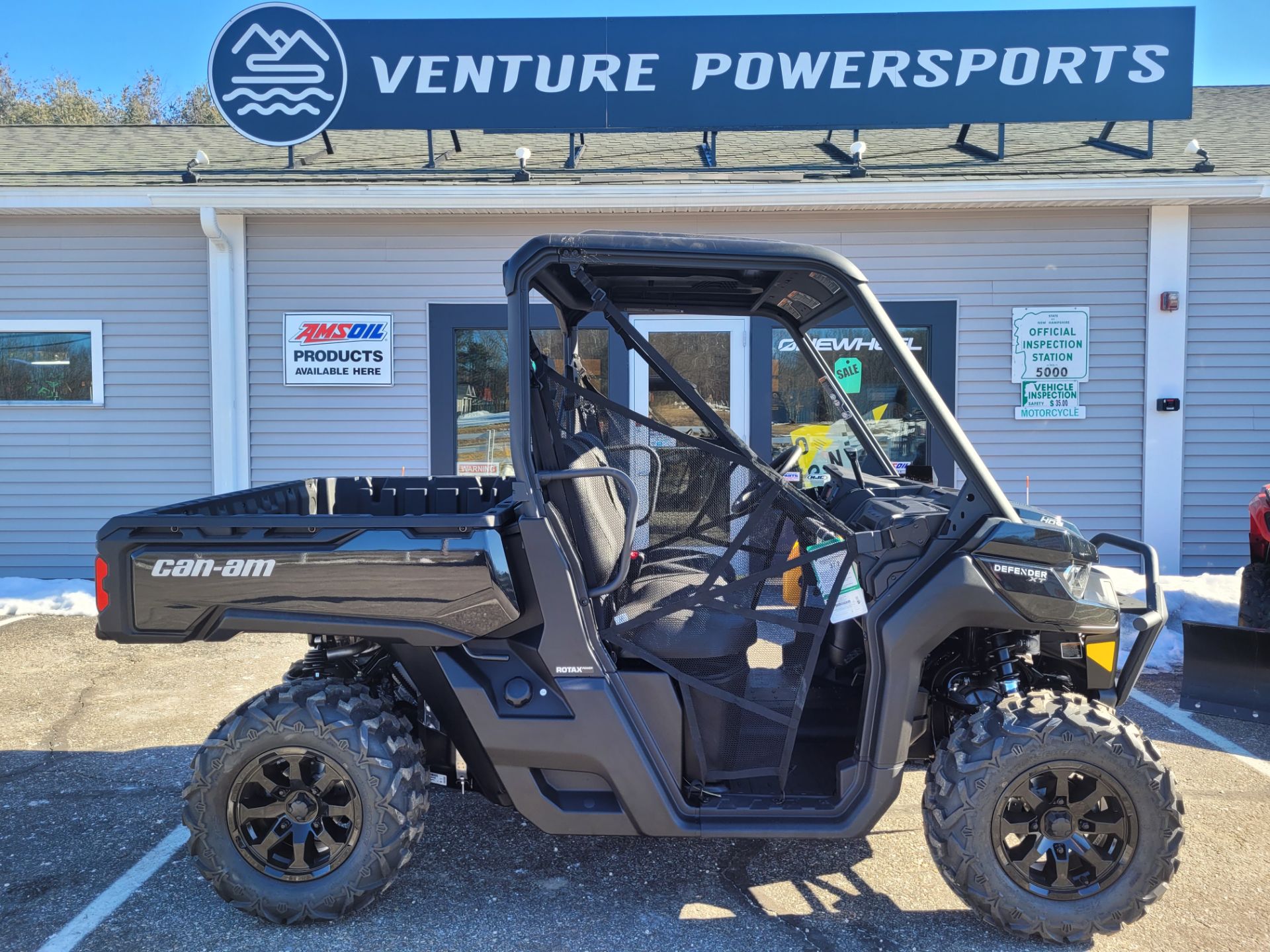 2024 Can-Am Defender XT HD9 in Barrington, New Hampshire - Photo 1