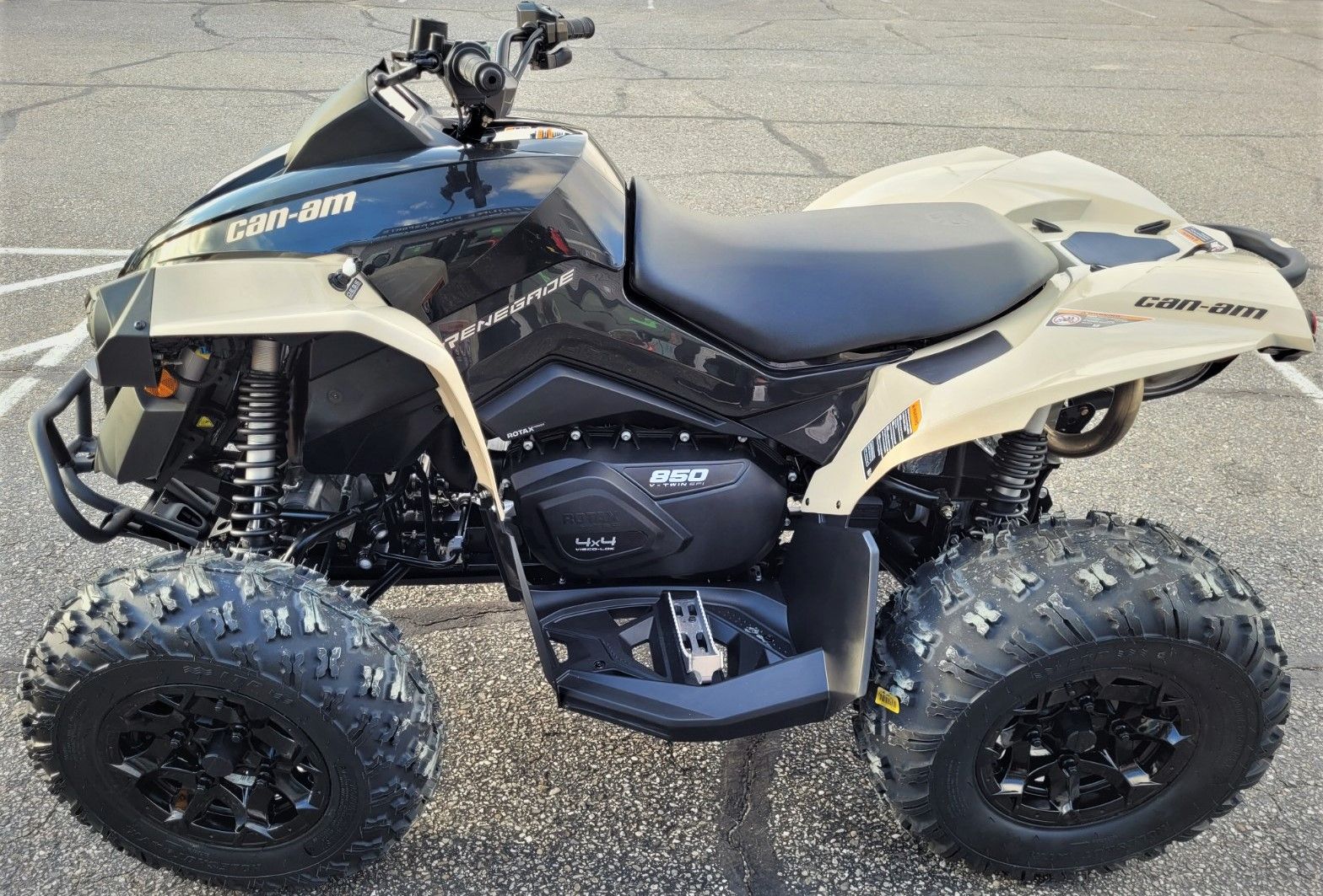 2022 Can-Am Renegade 850 in Barrington, New Hampshire - Photo 3