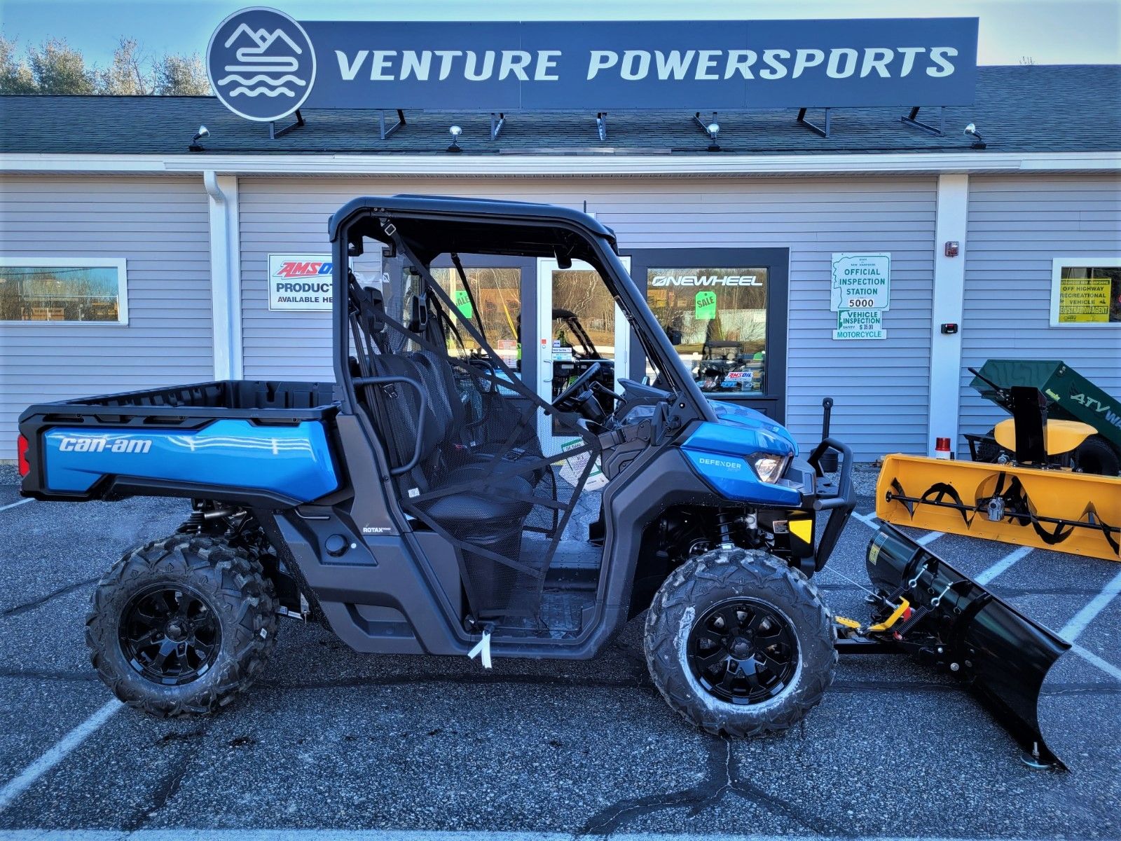 2023 Can-Am Defender XT HD9 in Barrington, New Hampshire - Photo 1