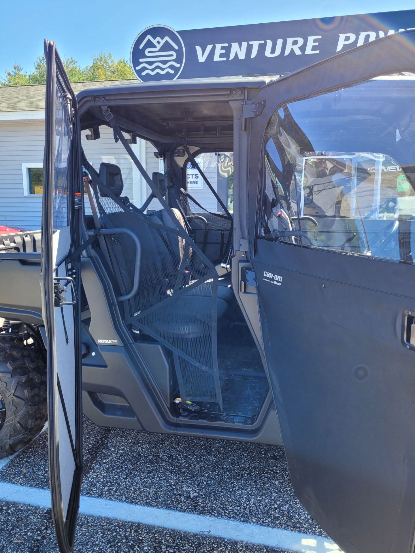 2023 Can-Am Defender MAX DPS HD9 in Barrington, New Hampshire - Photo 5