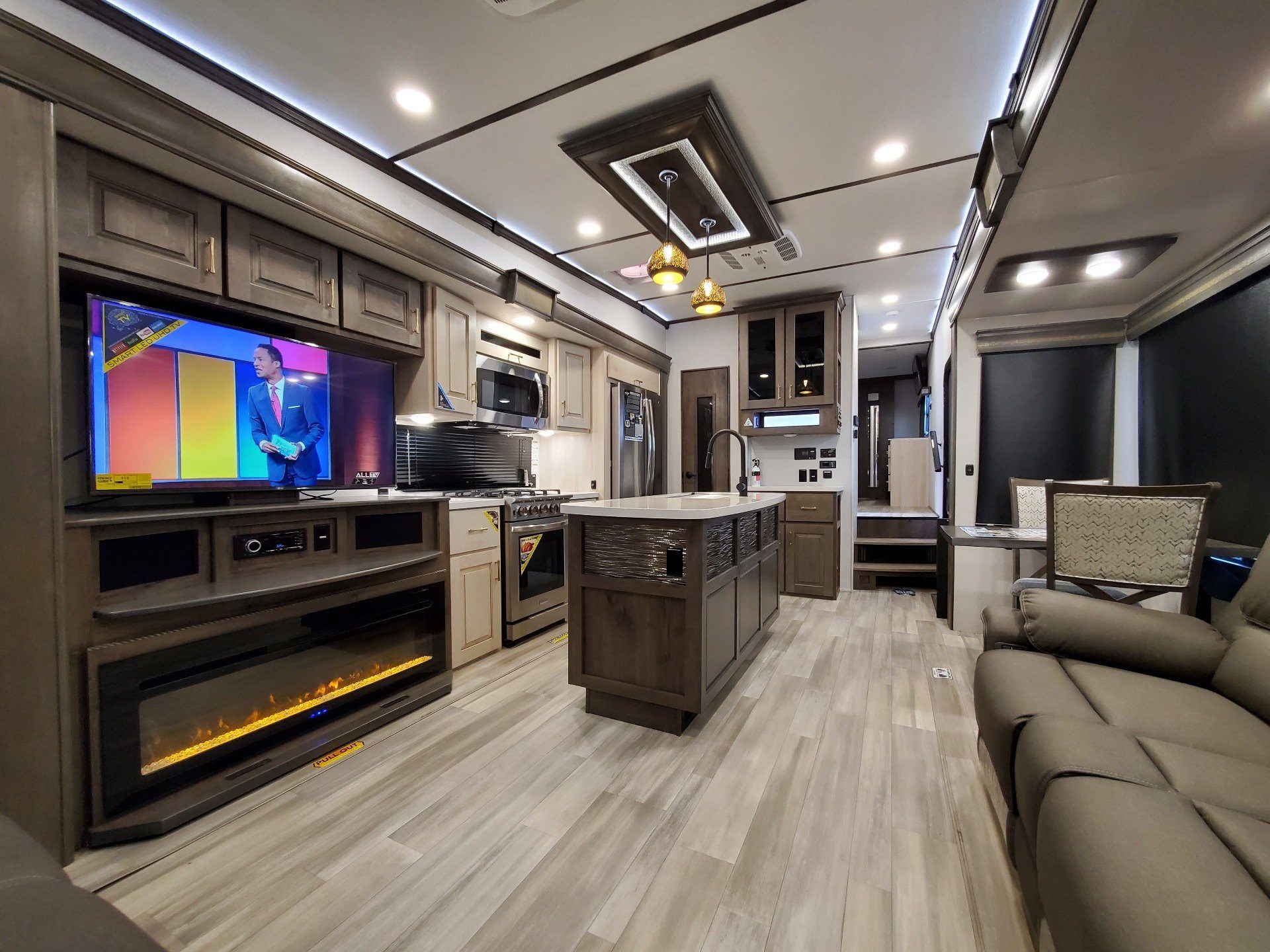 New 2021 Alliance Paradigm 310RL | Fifth Wheels in Wolfforth TX ...