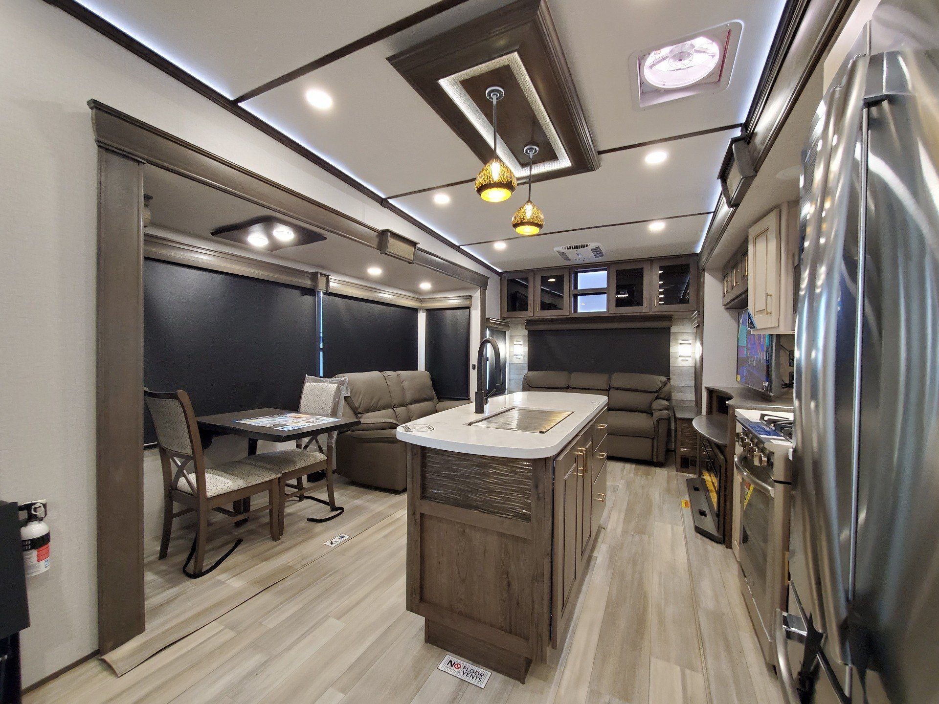 New 2021 Alliance Paradigm 340RL | Fifth Wheels in Wolfforth TX ...