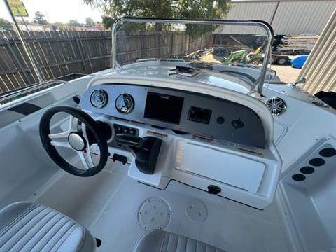 2023 Hurricane SunDeck Sport 231 OB in Lafayette, Louisiana - Photo 7