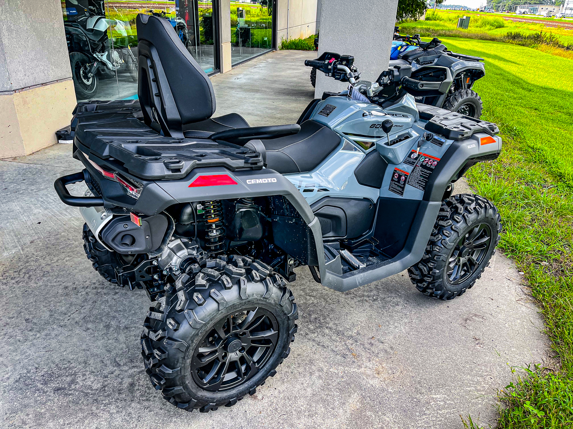 2024 CFMOTO CForce 800 Touring in Lafayette, Louisiana - Photo 2