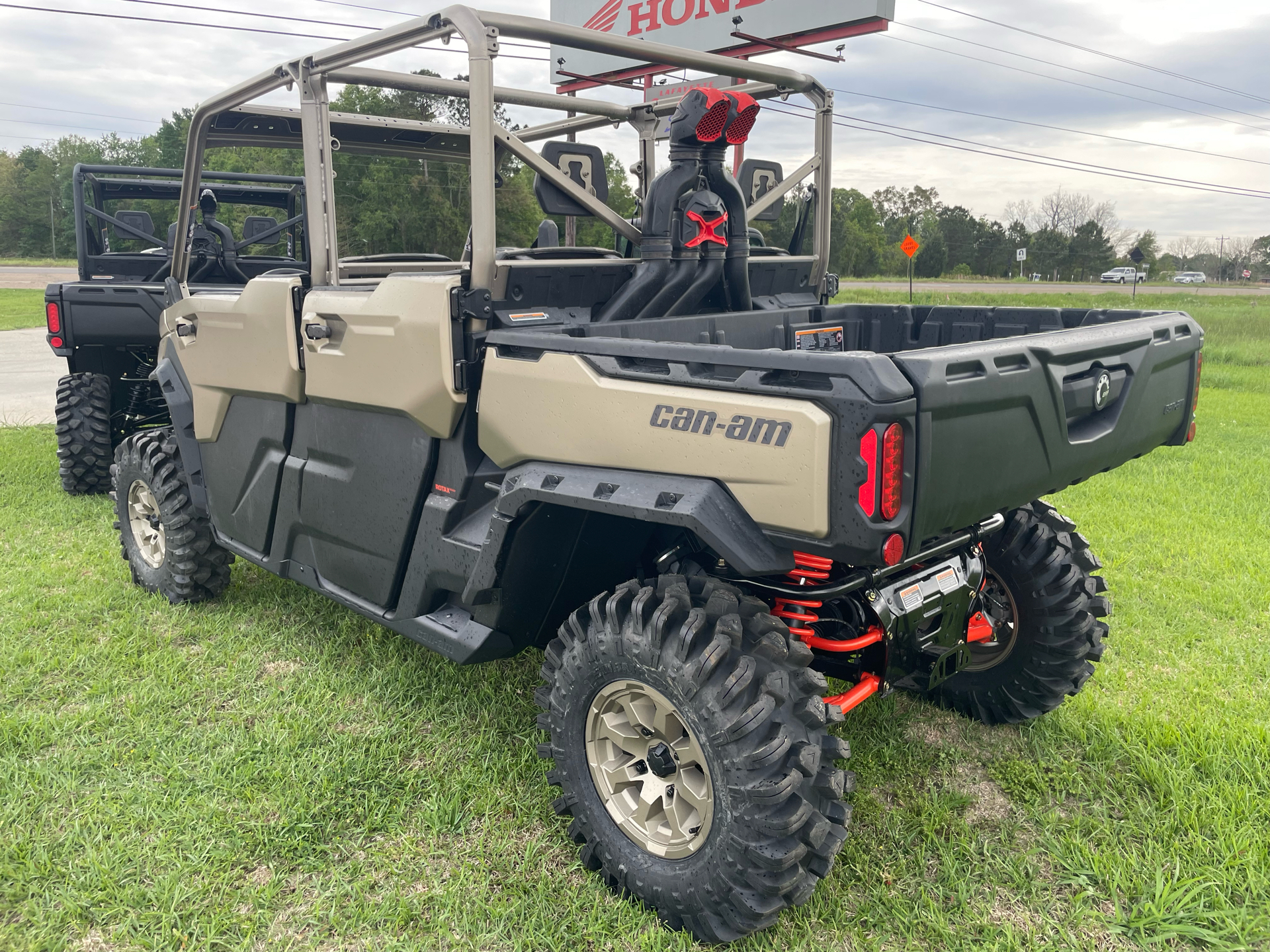 2023 Can-Am Defender Max X MR With Half Doors HD10 in Lafayette, Louisiana - Photo 3