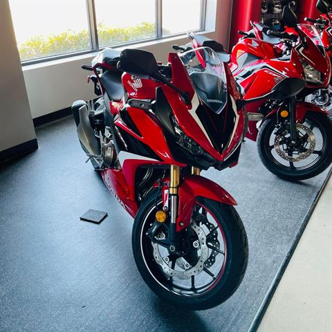 2023 Honda CBR500R ABS in Lafayette, Louisiana - Photo 2