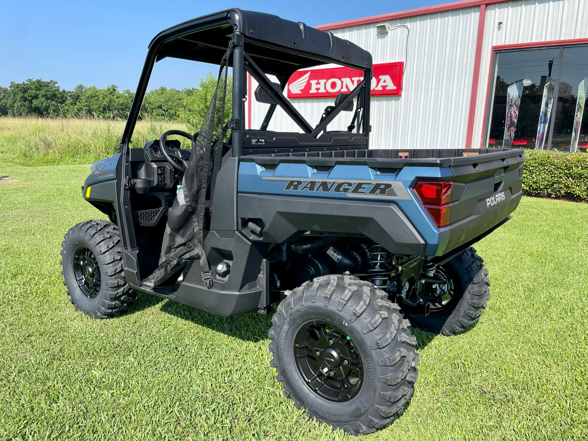 2025 Polaris Ranger XP 1000 Premium in Lafayette, Louisiana - Photo 3