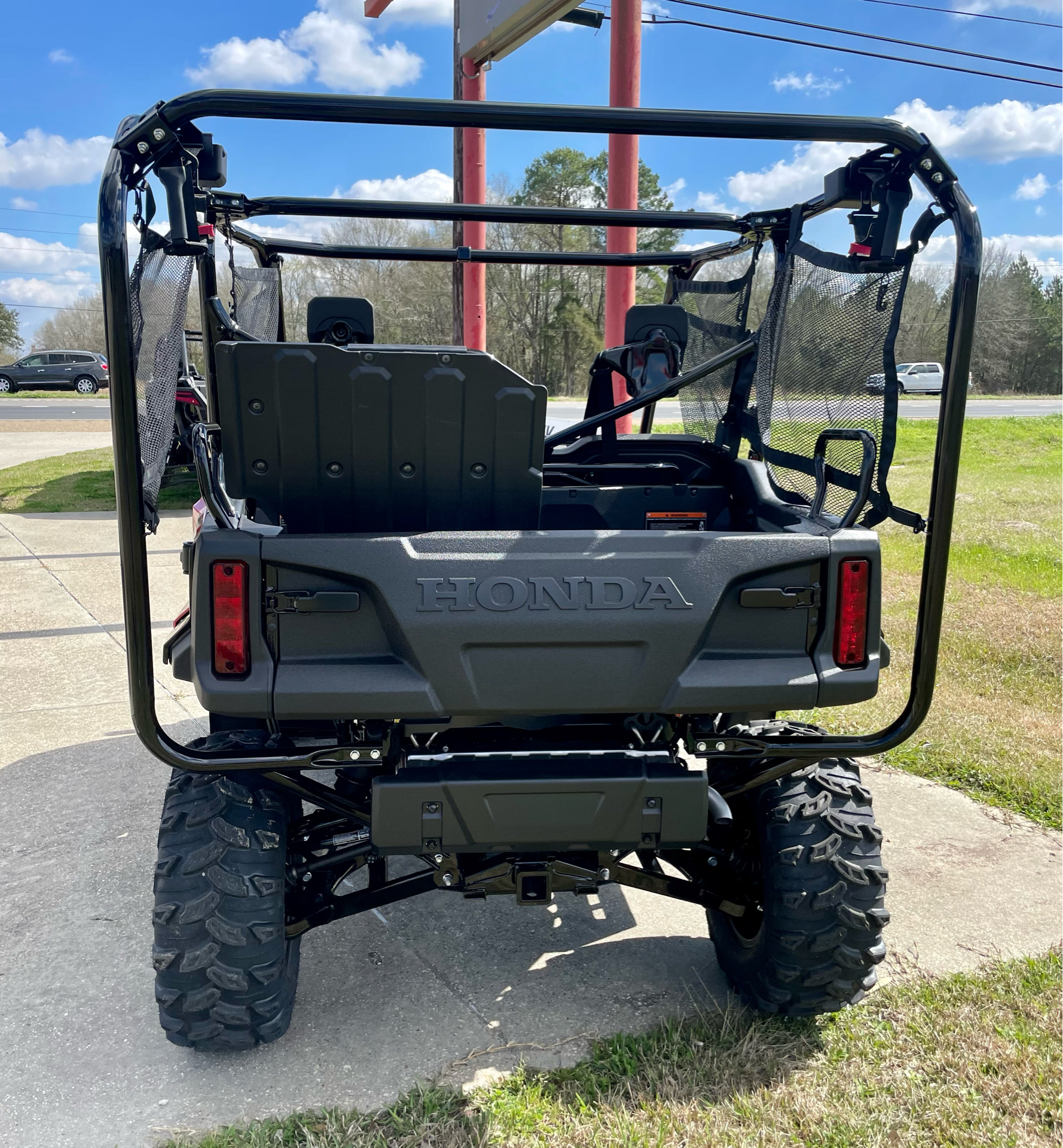 2024 Honda Pioneer 1000-5 Deluxe in Lafayette, Louisiana - Photo 8