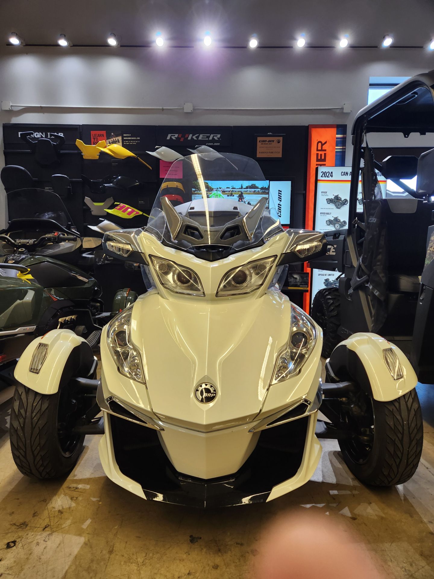 2019 Can-Am Spyder RT Limited in Canton, Ohio - Photo 2