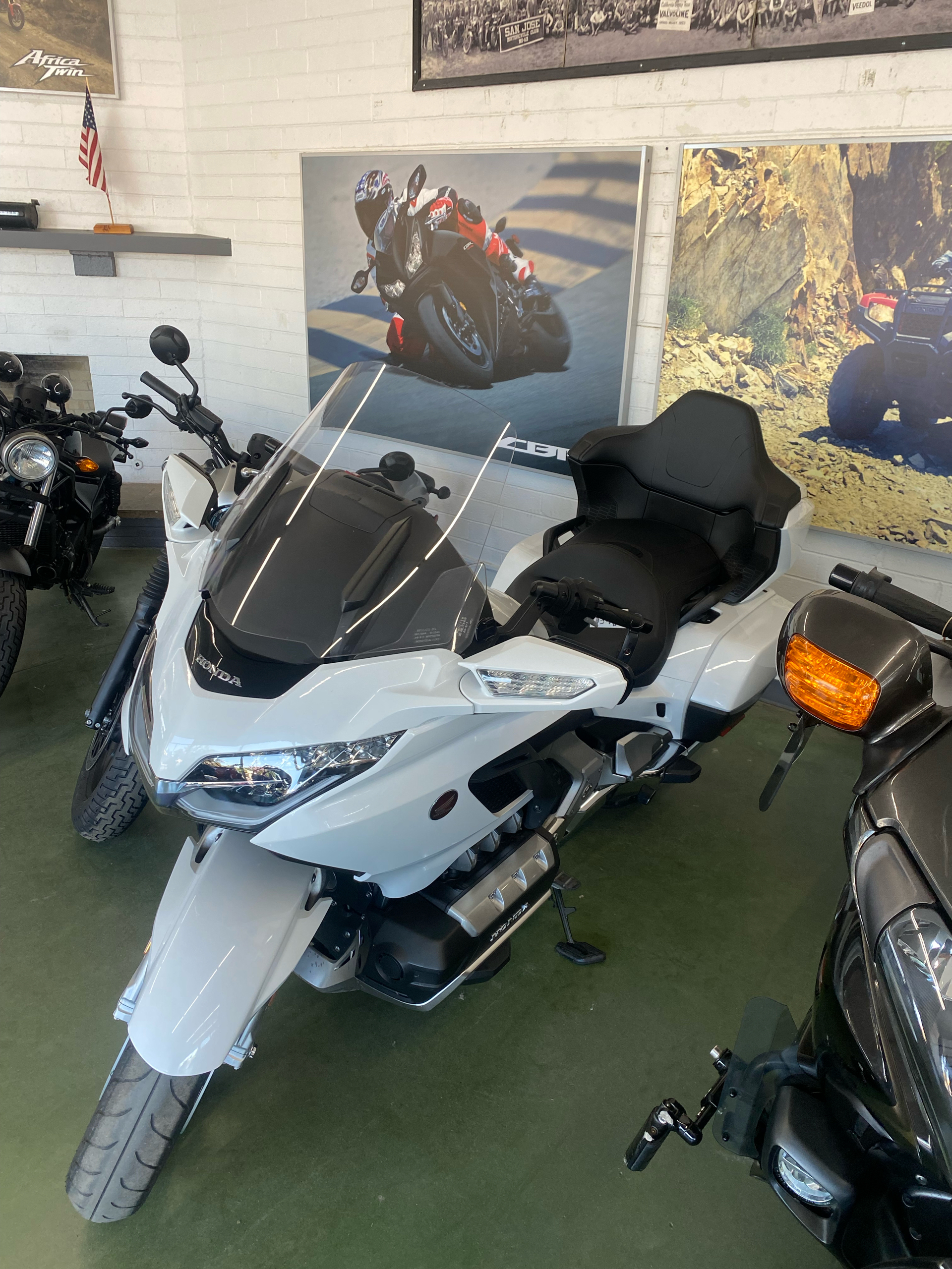 2018 Honda Gold Wing Tour Automatic DCT in Madera, California - Photo 1