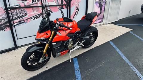 2022 Ducati Streetfighter V4 S in Orange, California - Photo 4
