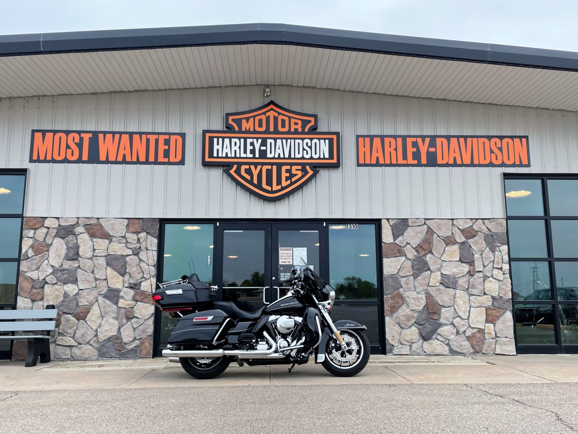 2016 Harley-Davidson Electra Glide® Ultra Classic® in Dodge City, Kansas - Photo 10