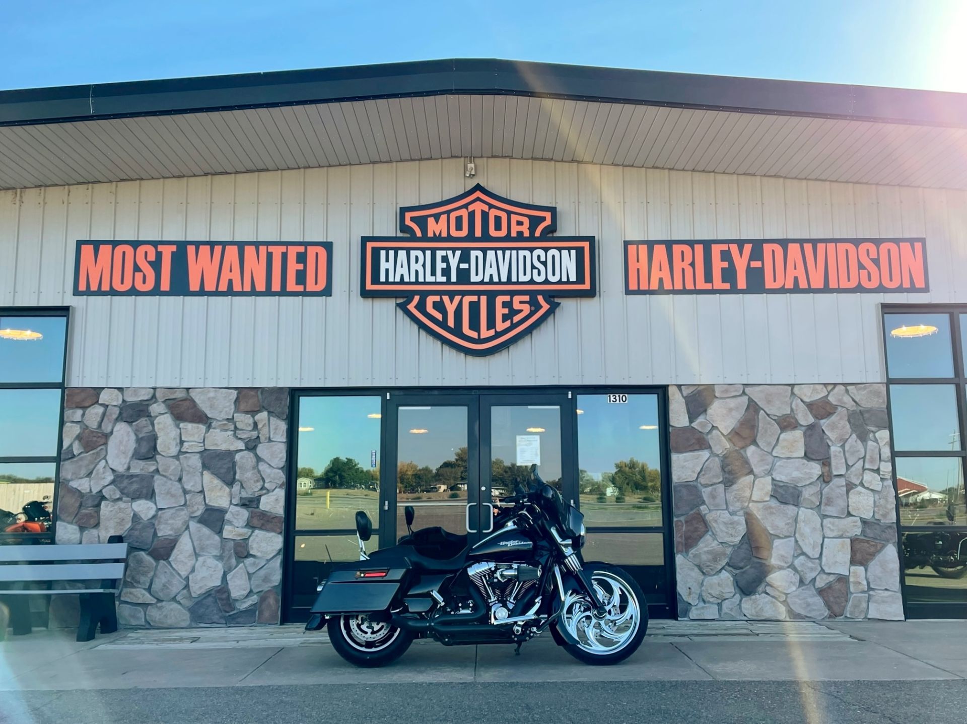 2009 Harley-Davidson Street Glide® in Dodge City, Kansas - Photo 10