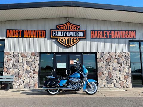 2011 Harley-Davidson Road King® Classic in Dodge City, Kansas - Photo 10