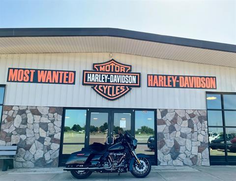 2022 Harley-Davidson CVO™ Street Glide® in Dodge City, Kansas - Photo 10
