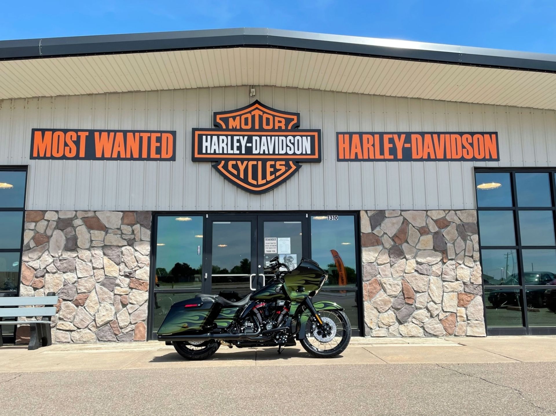 2022 Harley-Davidson CVO™ Road Glide® in Dodge City, Kansas - Photo 10
