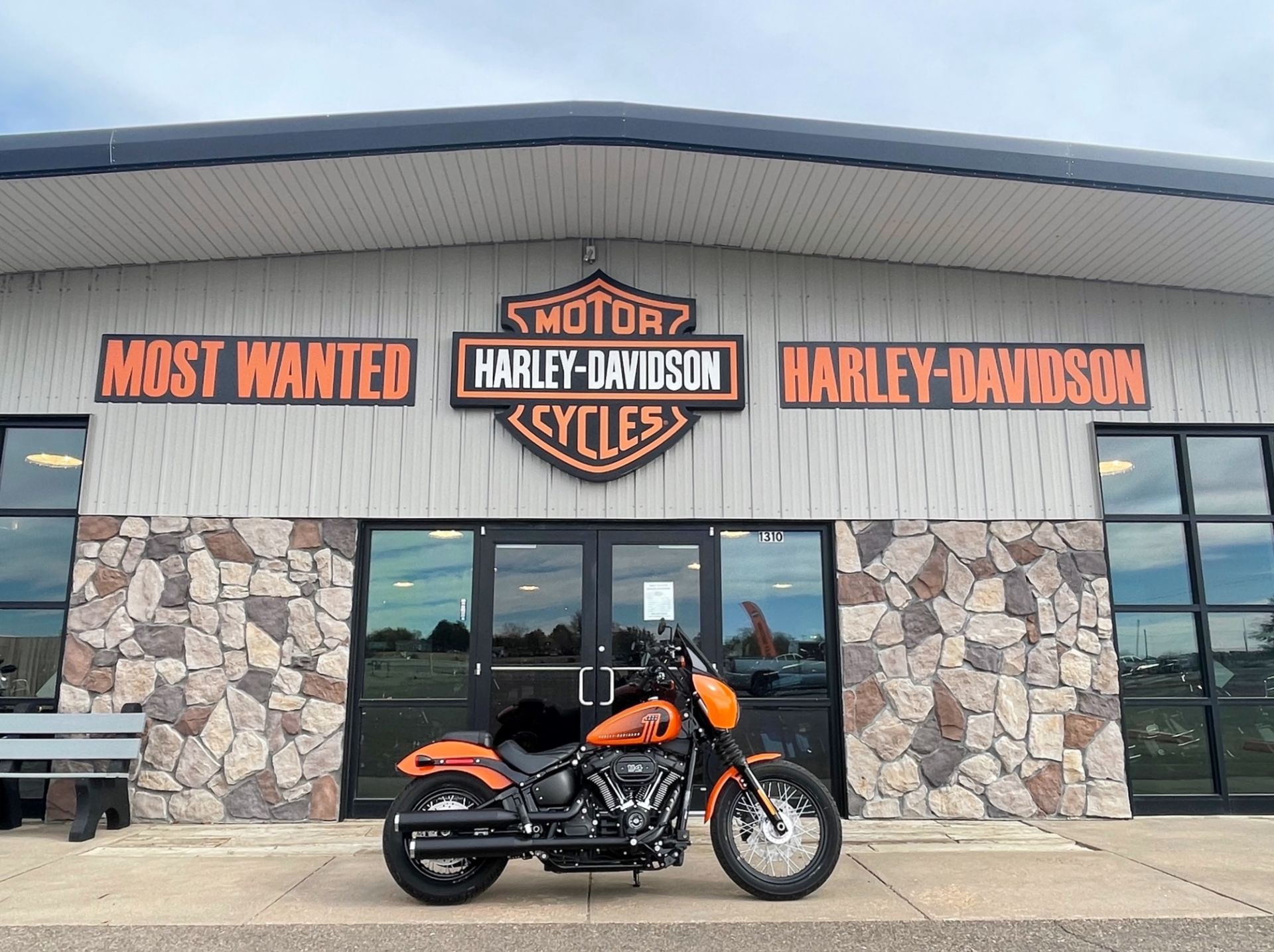 2021 Harley-Davidson Street Bob® 114 in Dodge City, Kansas - Photo 10