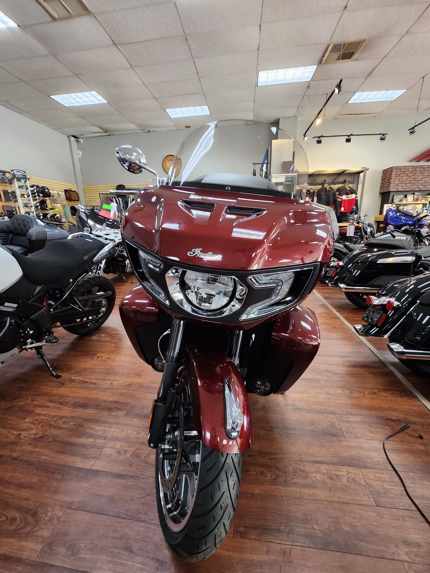2023 Indian Motorcycle Pursuit® Limited with Premium Package in Mineola, New York - Photo 2