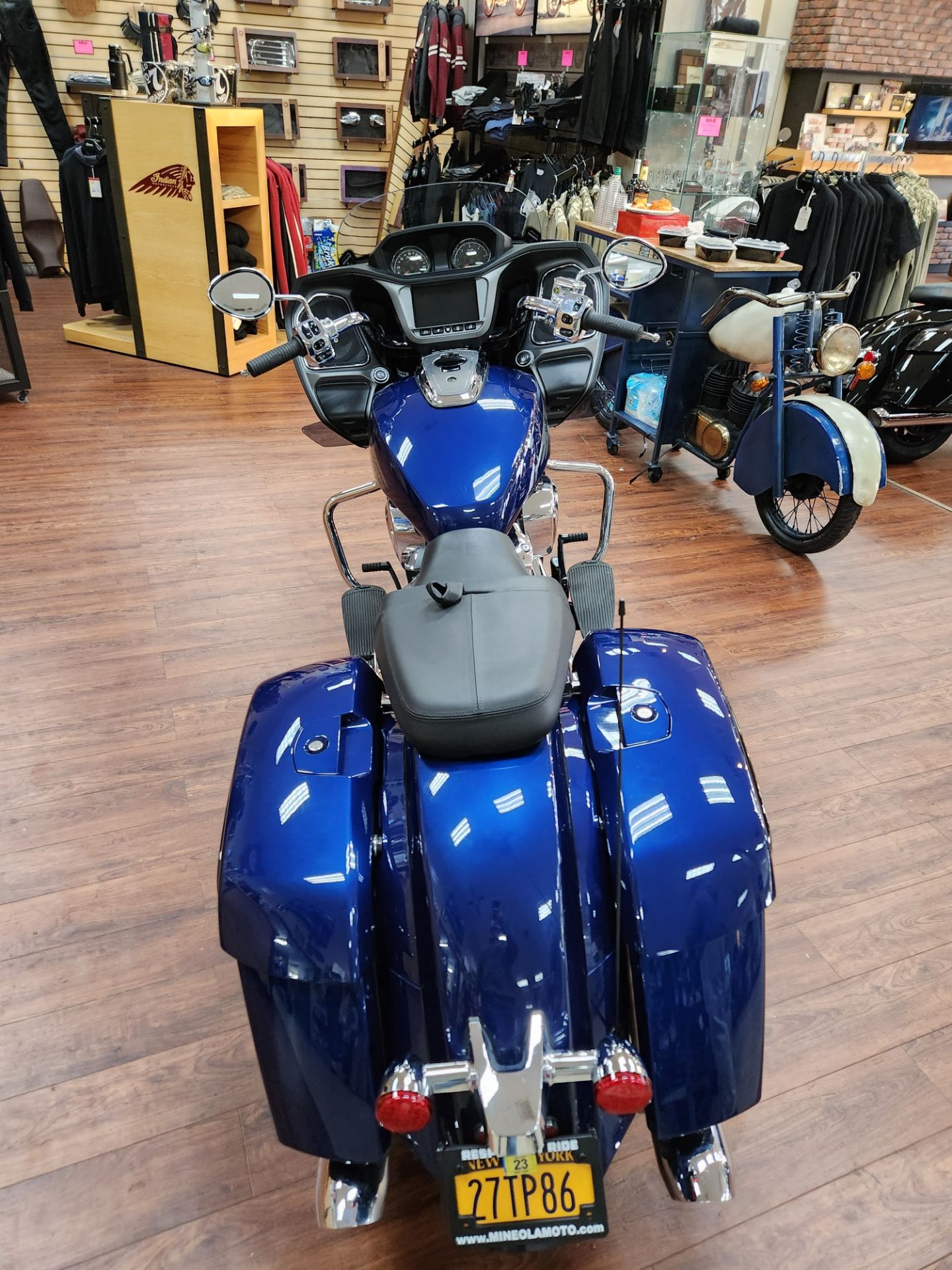 2020 Indian Motorcycle Challenger® Limited in Mineola, New York - Photo 4