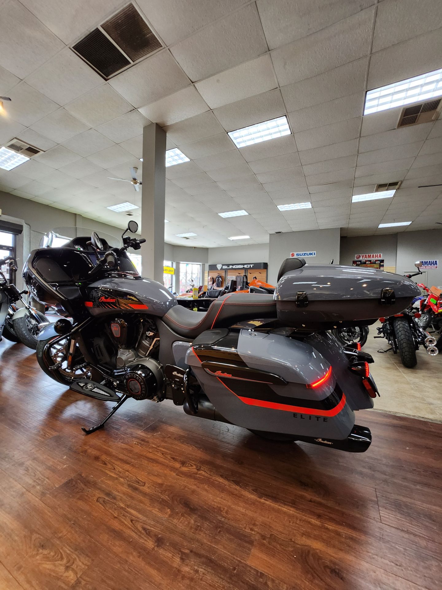 2022 Indian Motorcycle Challenger® Elite in Mineola, New York - Photo 6