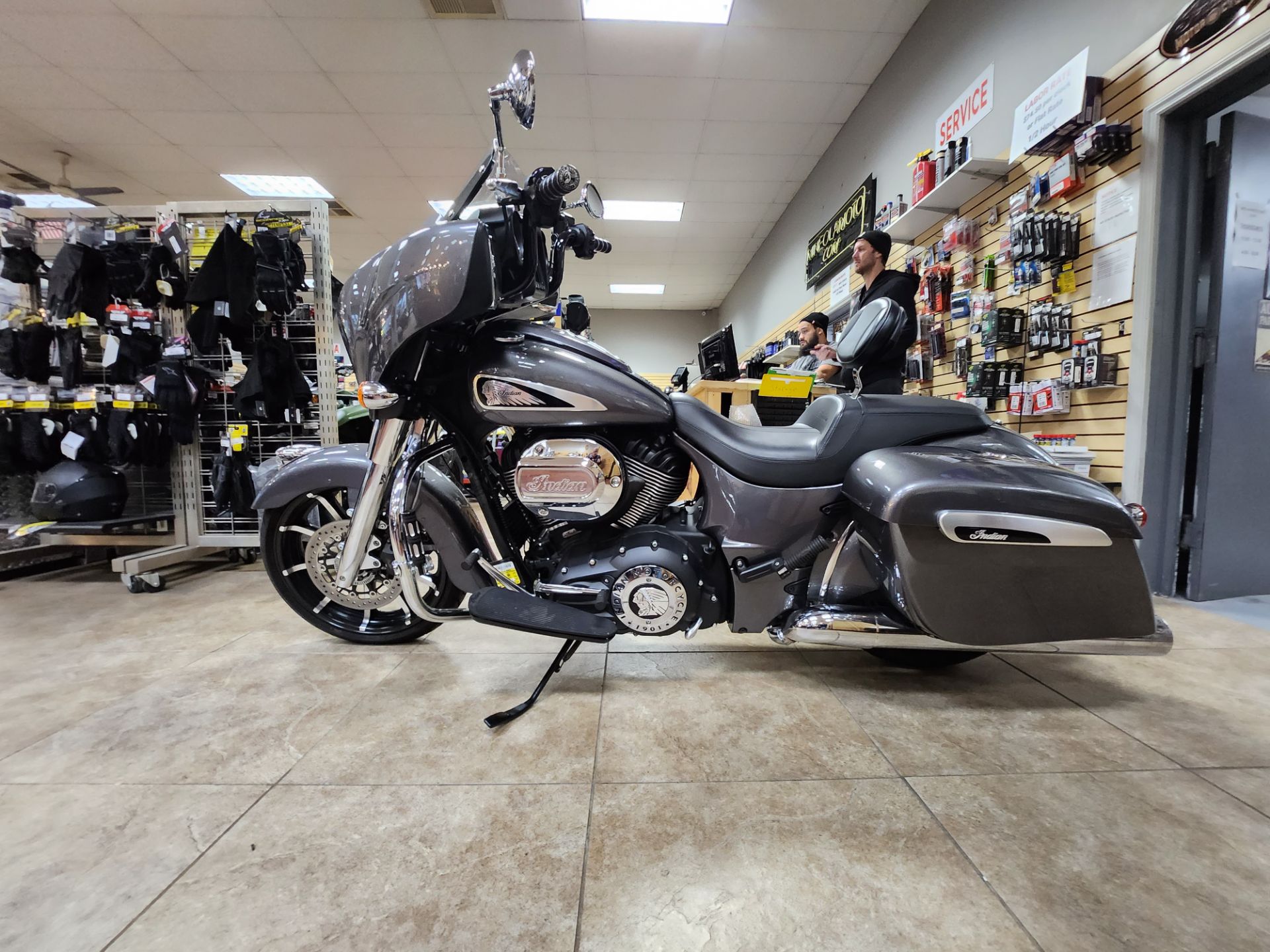 2019 Indian Motorcycle Chieftain® ABS in Mineola, New York - Photo 4