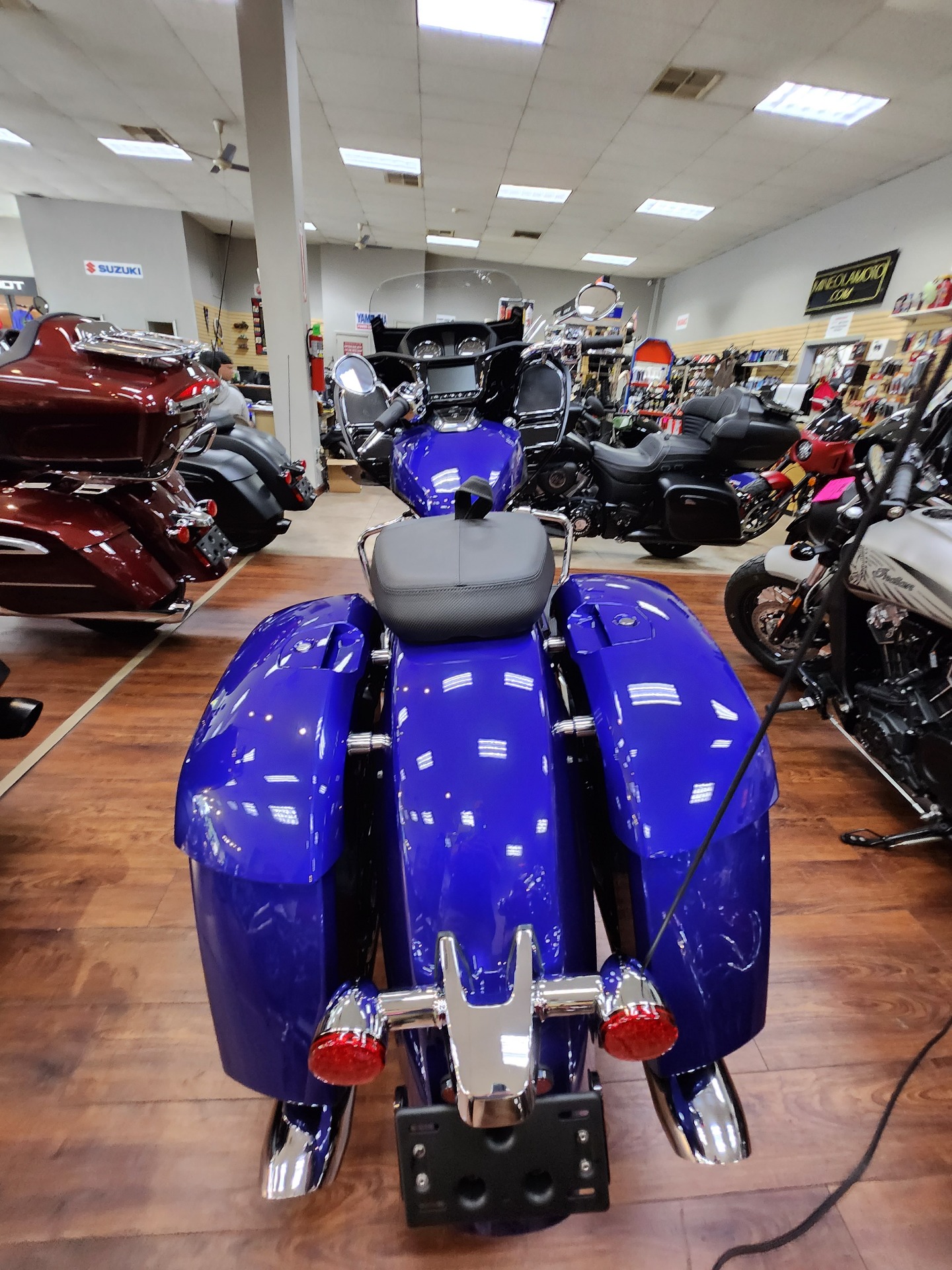 2023 Indian Motorcycle Challenger® Limited in Mineola, New York - Photo 4