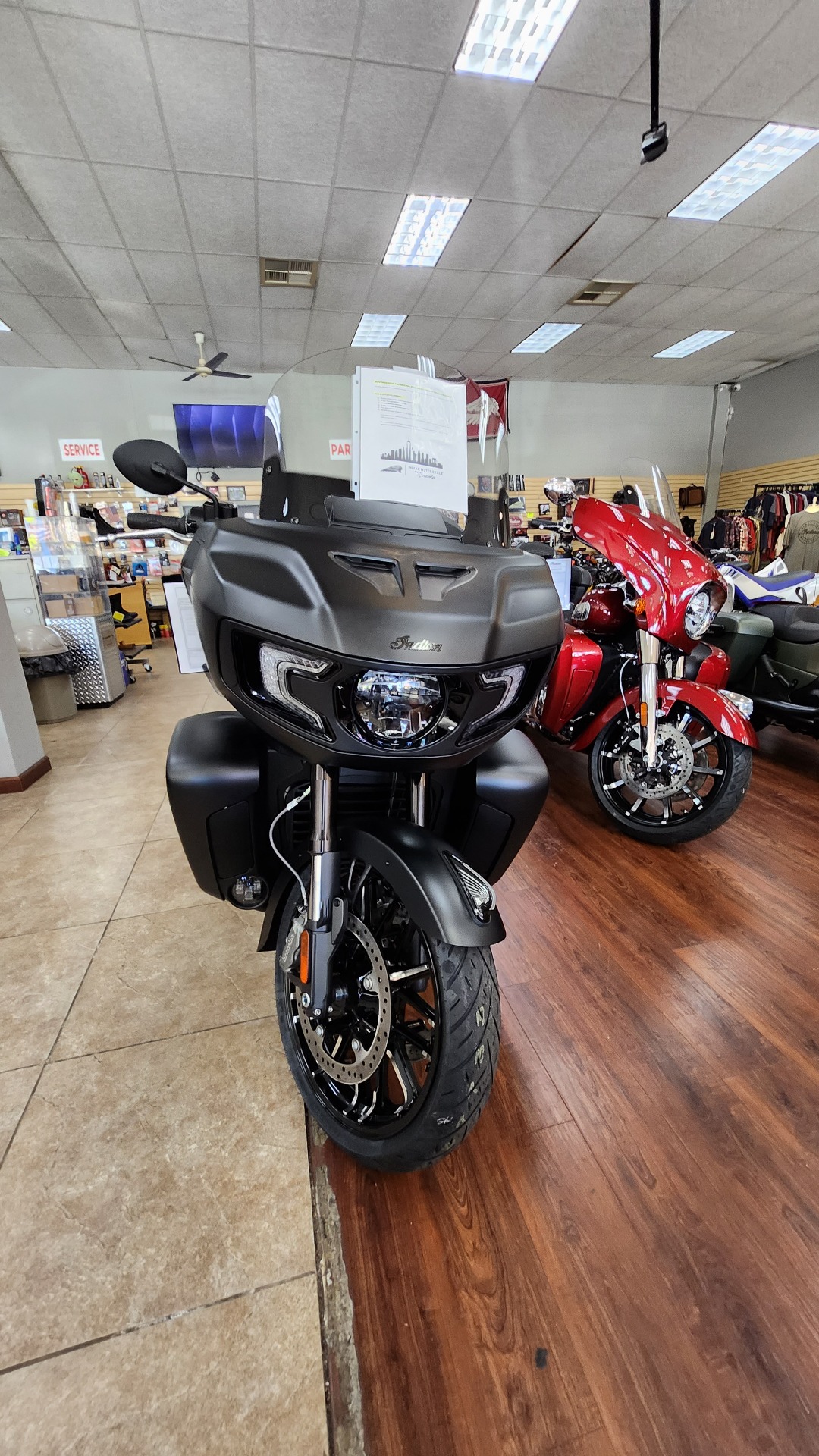 2023 Indian Motorcycle Pursuit® Dark Horse® with Premium Package in Mineola, New York - Photo 2