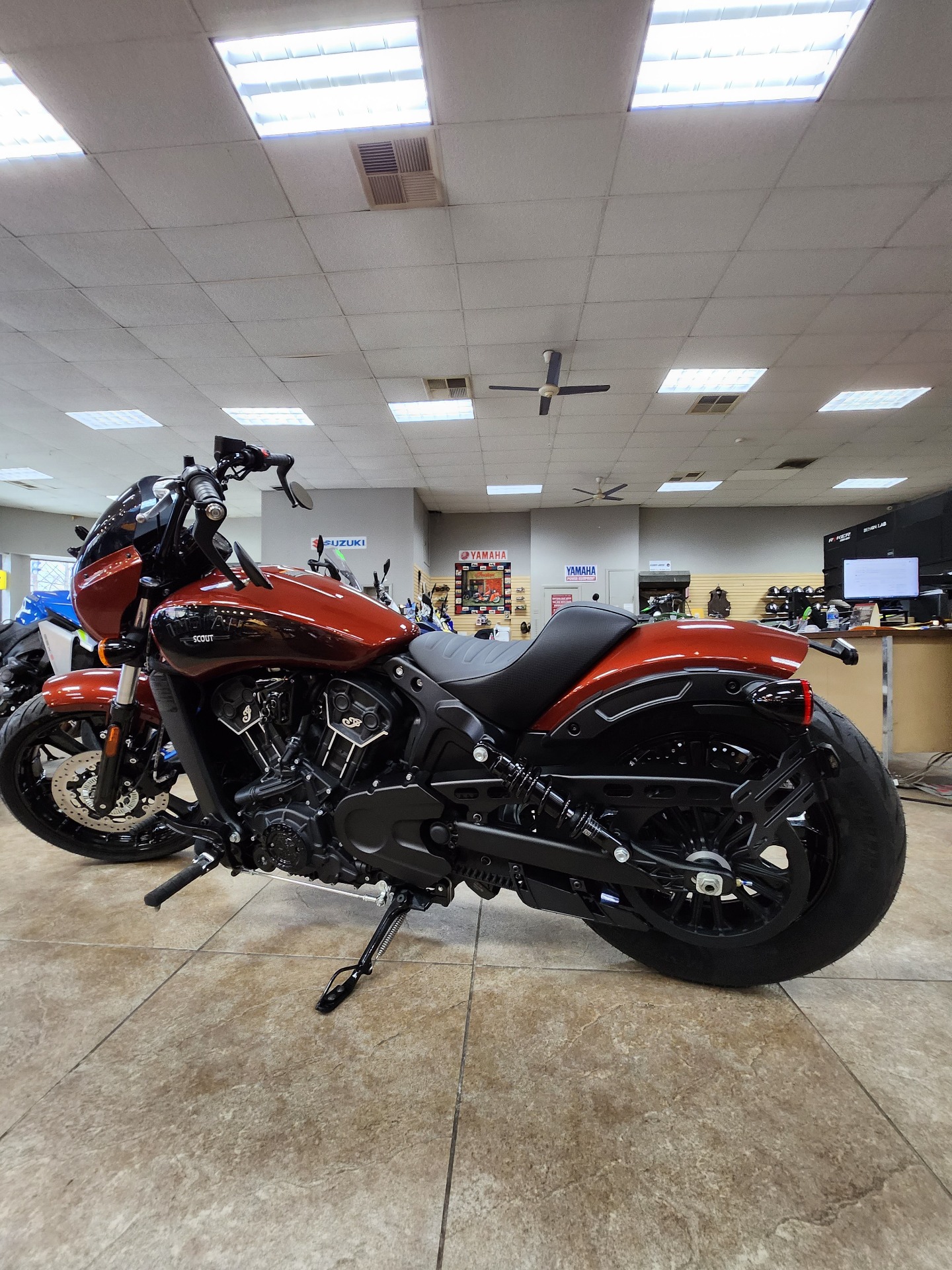 2023 Indian Motorcycle Scout® Rogue ABS Icon in Mineola, New York - Photo 3